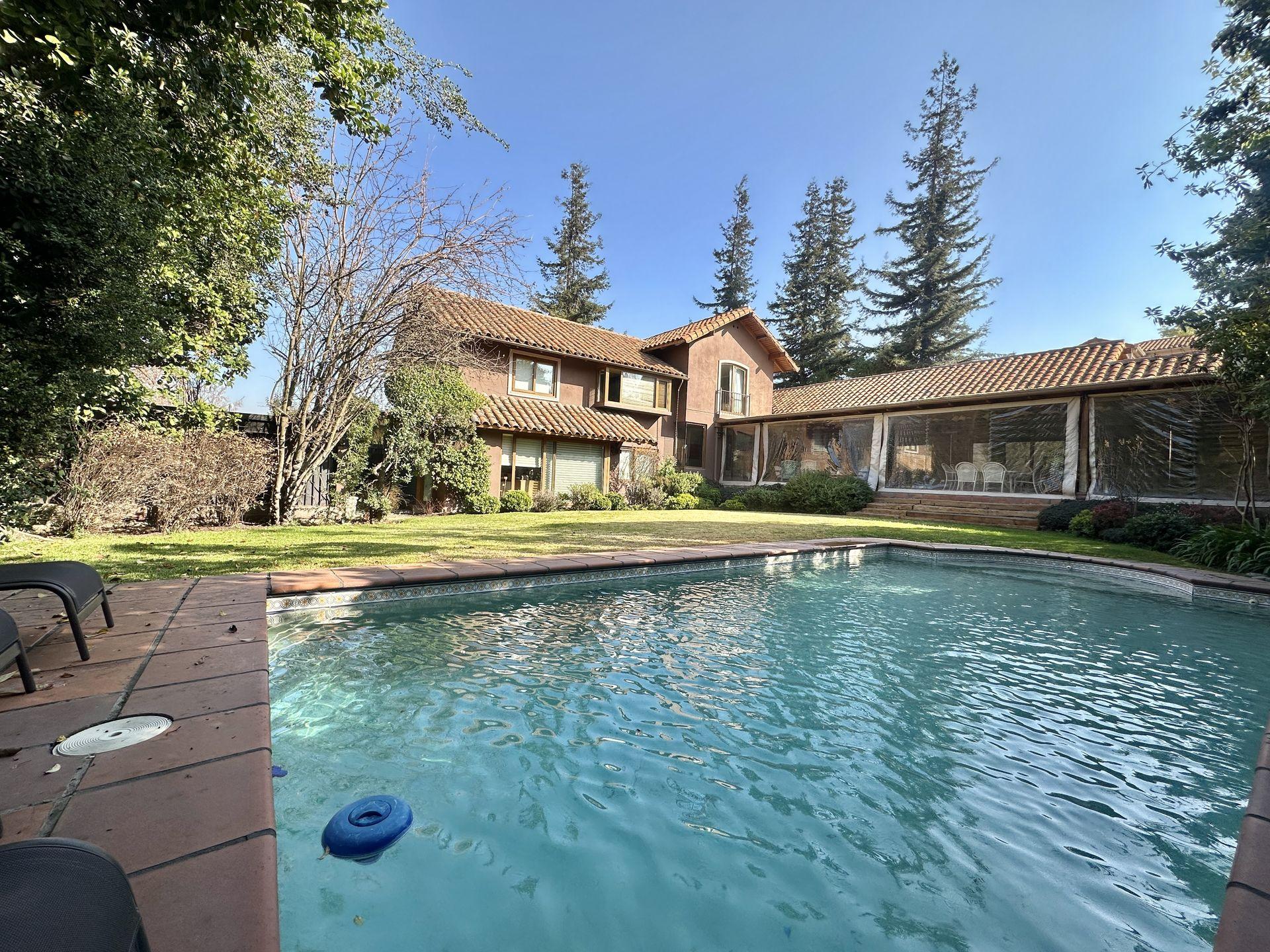 Lo Barnechea, Chile, 6 Bedrooms Bedrooms, ,5 BathroomsBathrooms,Residential,For Sale,1903645