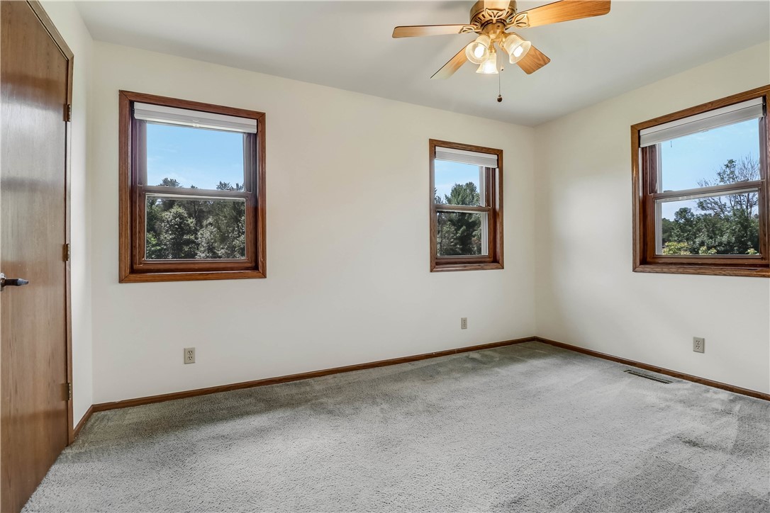 Altoona, Wisconsin, 54720, United States, 4 Bedrooms Bedrooms, ,3 BathroomsBathrooms,Residential,For Sale,1891343