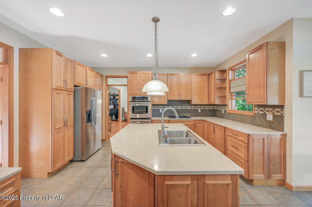 Mountain Top, Pennsylvania, 18707, United States, 4 Bedrooms Bedrooms, ,5 BathroomsBathrooms,Residential,For Sale,1944925