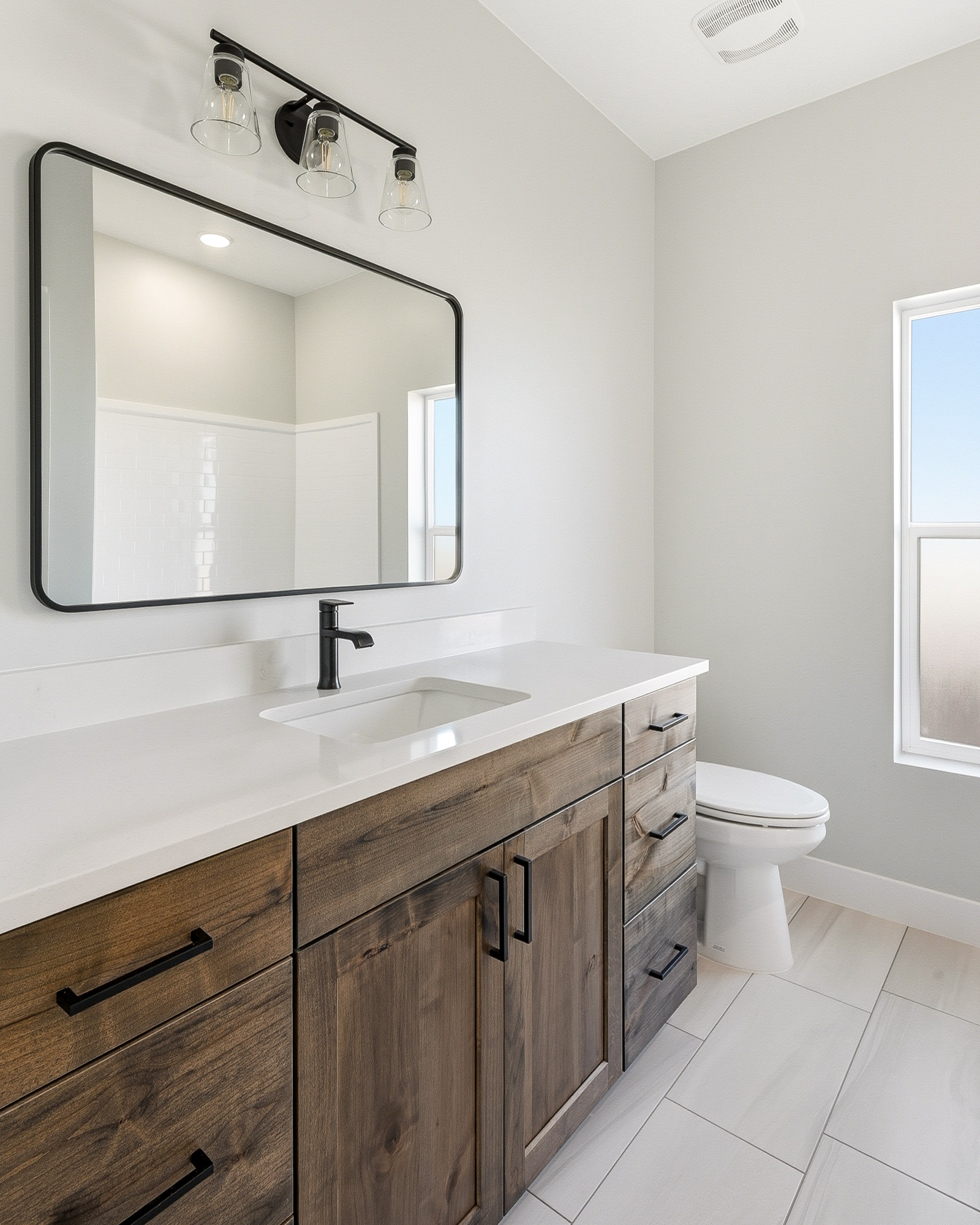 Cedar City, Utah, 84720, United States, 6 Bedrooms Bedrooms, ,4 BathroomsBathrooms,Residential,For Sale,1978281