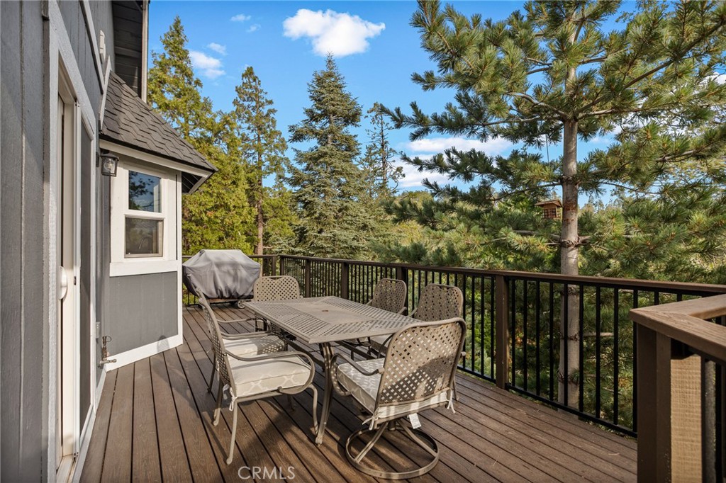 Lake Arrowhead, California, 92352, United States, 4 Bedrooms Bedrooms, ,4 BathroomsBathrooms,Residential,For Sale,1939836