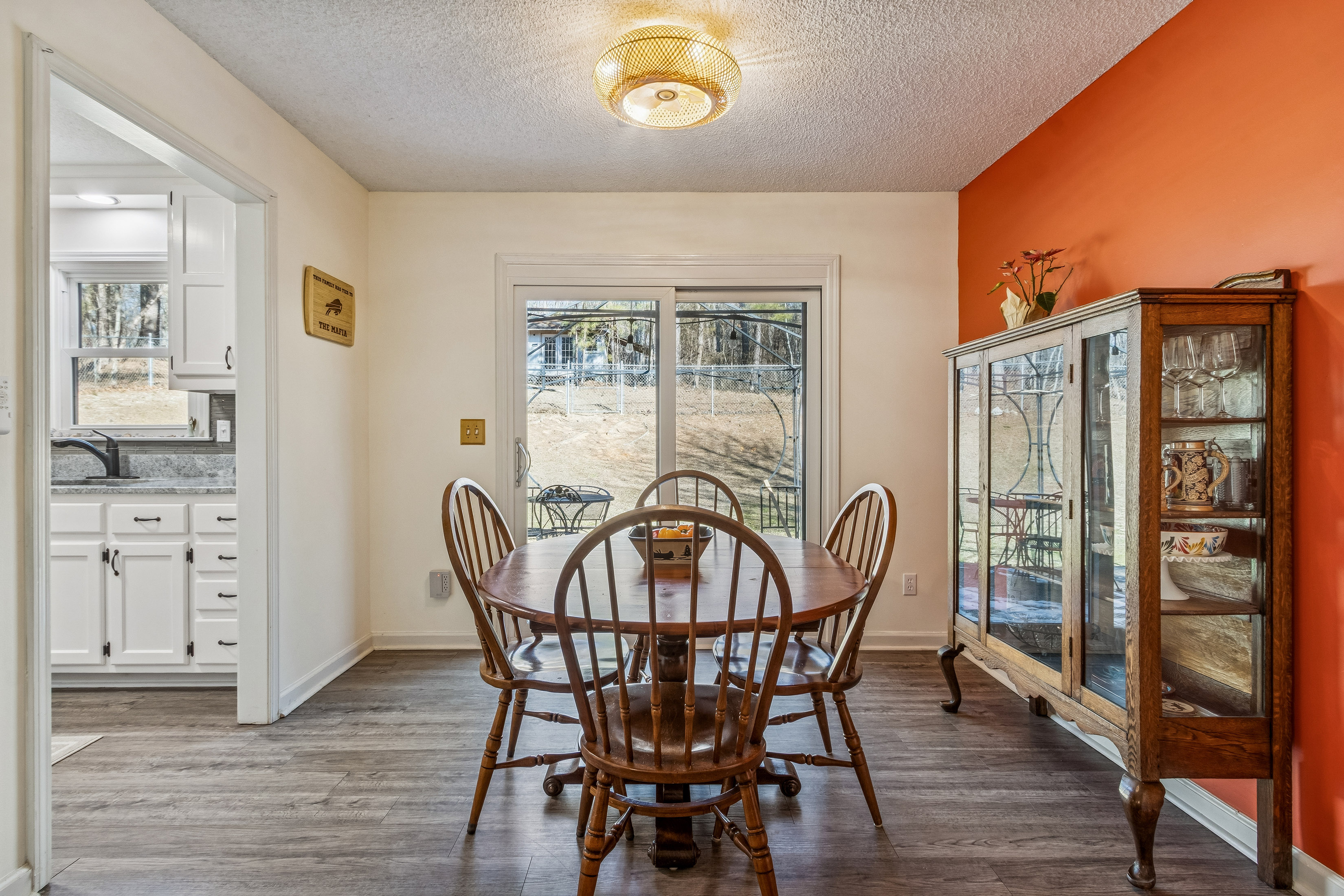  Beautifully Updated Home on a Quiet Cul-de-sac Street - 物件實景