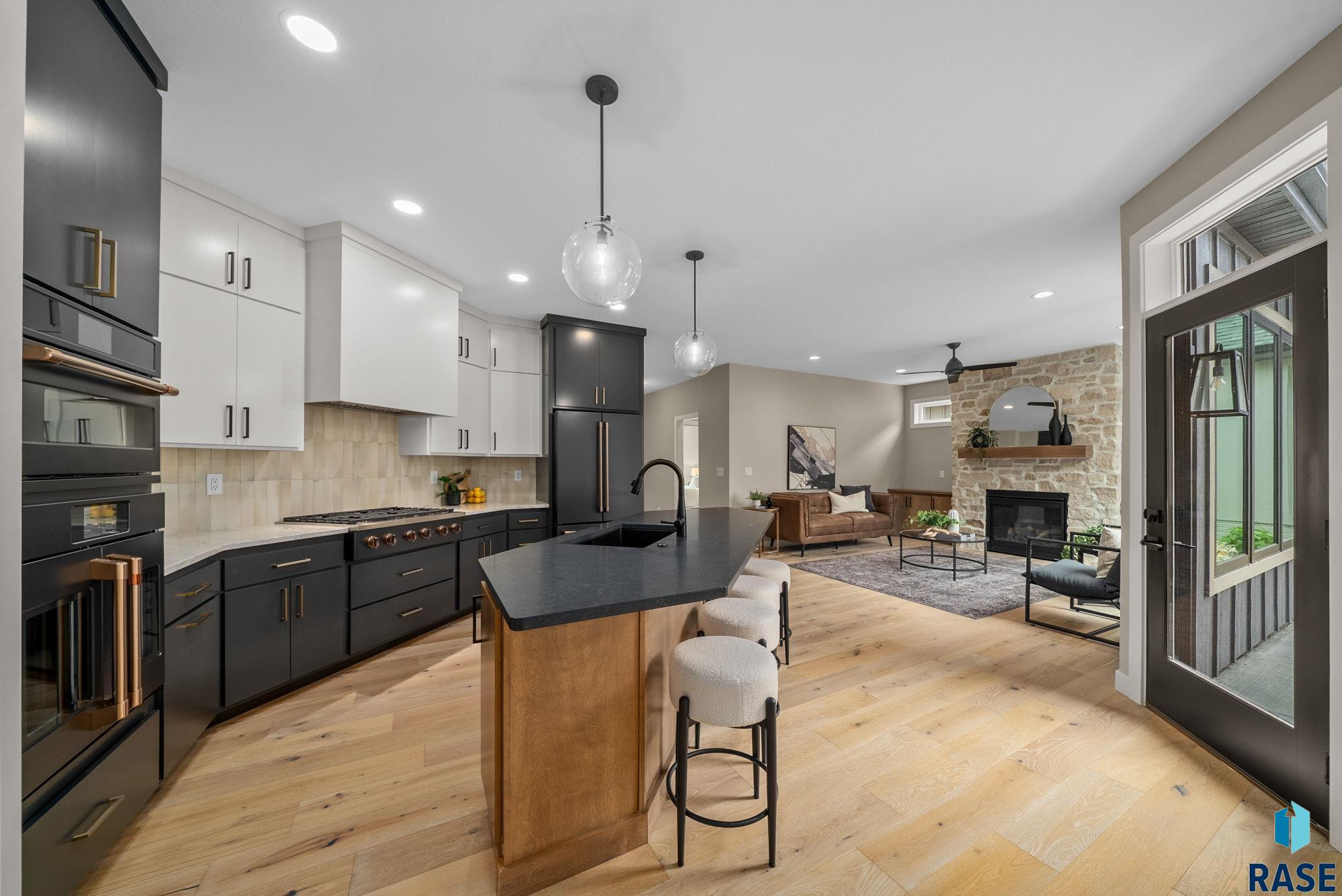 Sioux Falls, South Dakota, 57110, United States, 3 Bedrooms Bedrooms, ,3 BathroomsBathrooms,Residential,For Sale,2005643