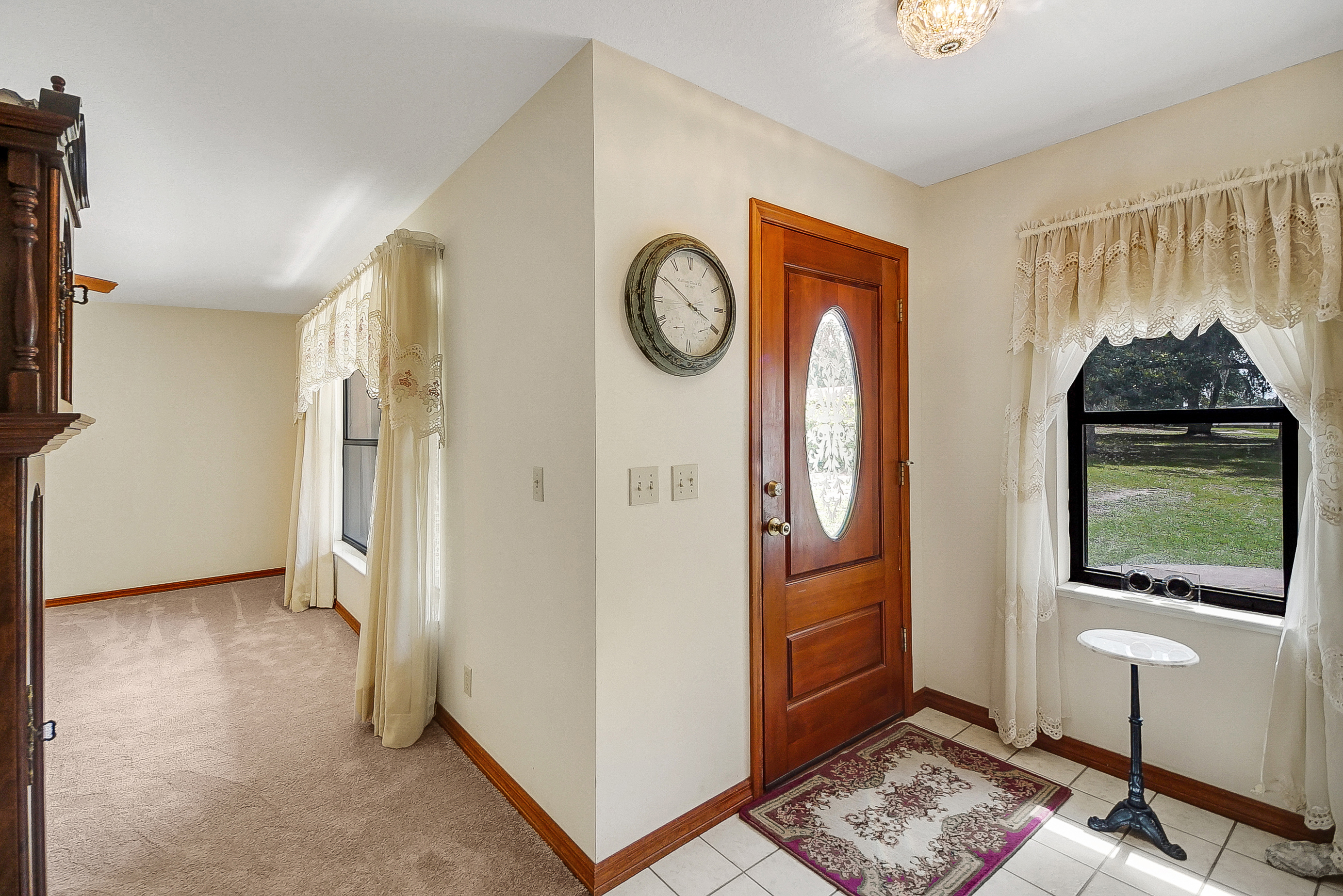 Lady Lake, Florida, 32159, United States, 4 Bedrooms Bedrooms, ,2 BathroomsBathrooms,Residential,For Sale,1873535