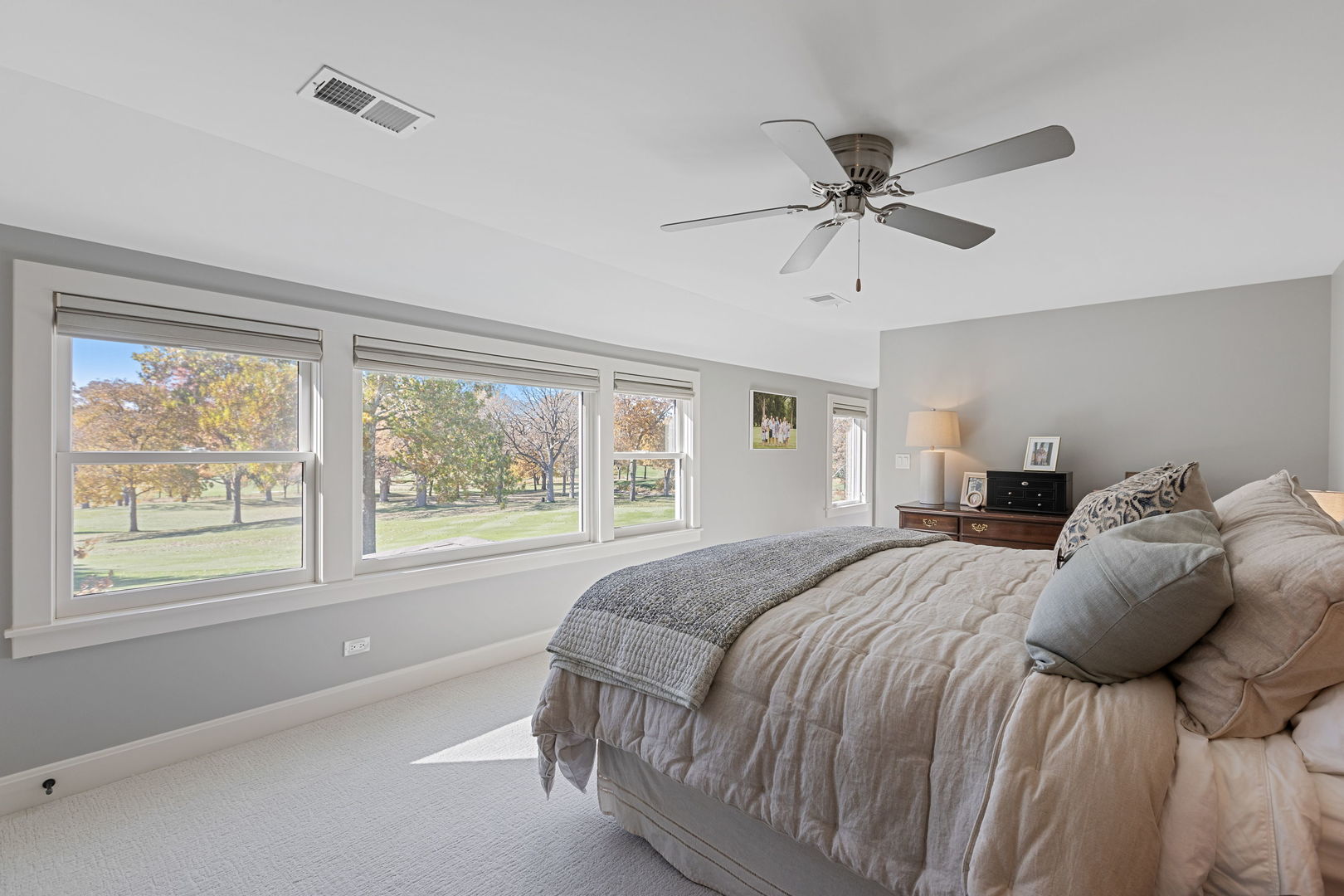 North Barrington, Illinois, 60010, United States, 3 Bedrooms Bedrooms, ,3 BathroomsBathrooms,Residential,For Sale,1987607