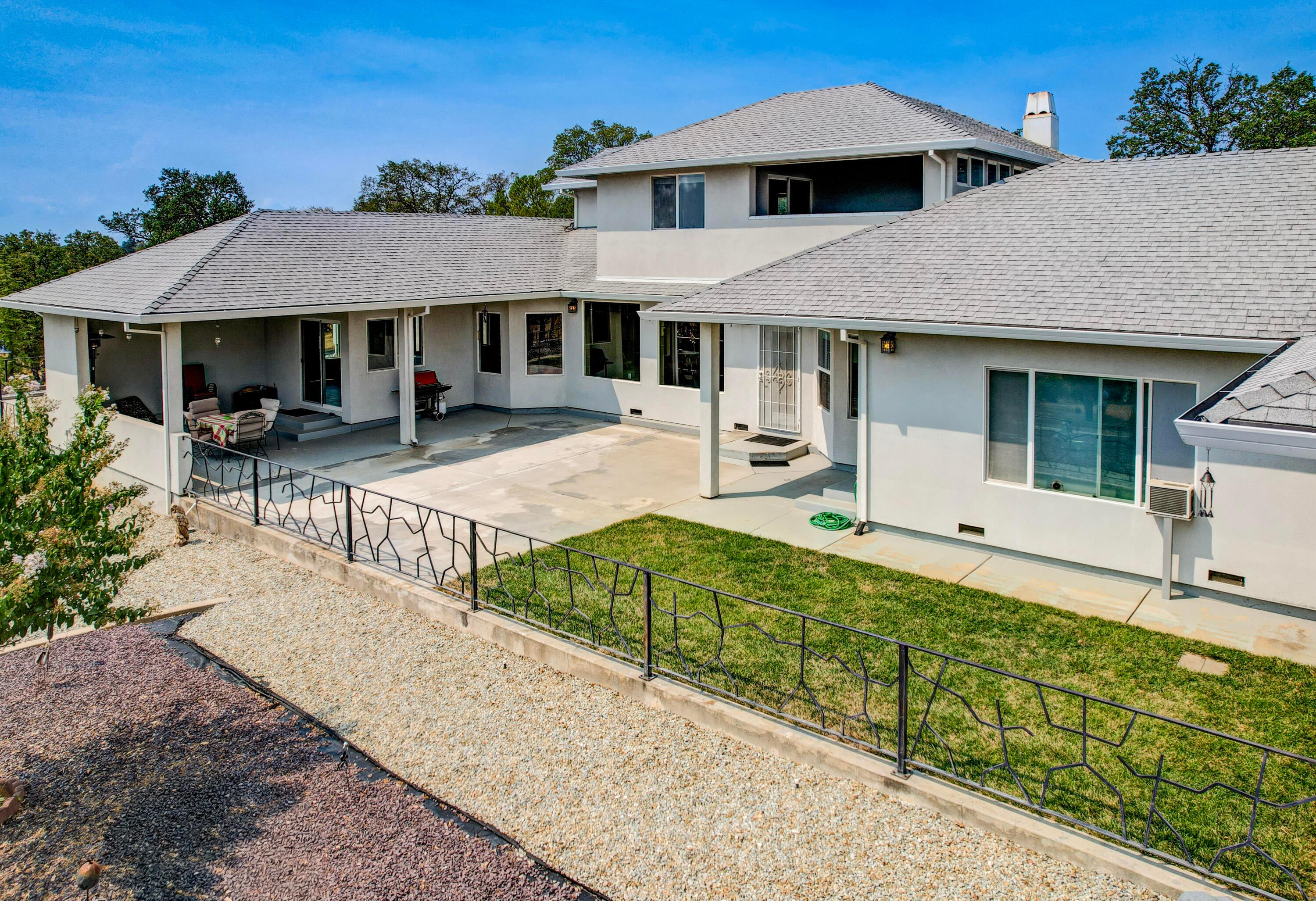 Redding, California, 96002, United States, 3 Bedrooms Bedrooms, ,3 BathroomsBathrooms,Residential,For Sale,1992839