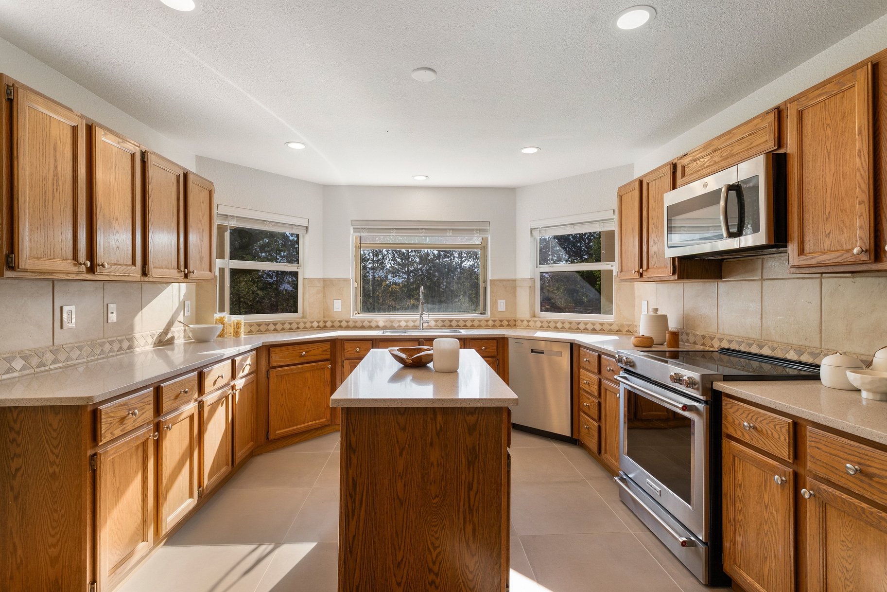  Sundance Sanctuary: Modern Updates, Views & Outdoor Living - 物件實景