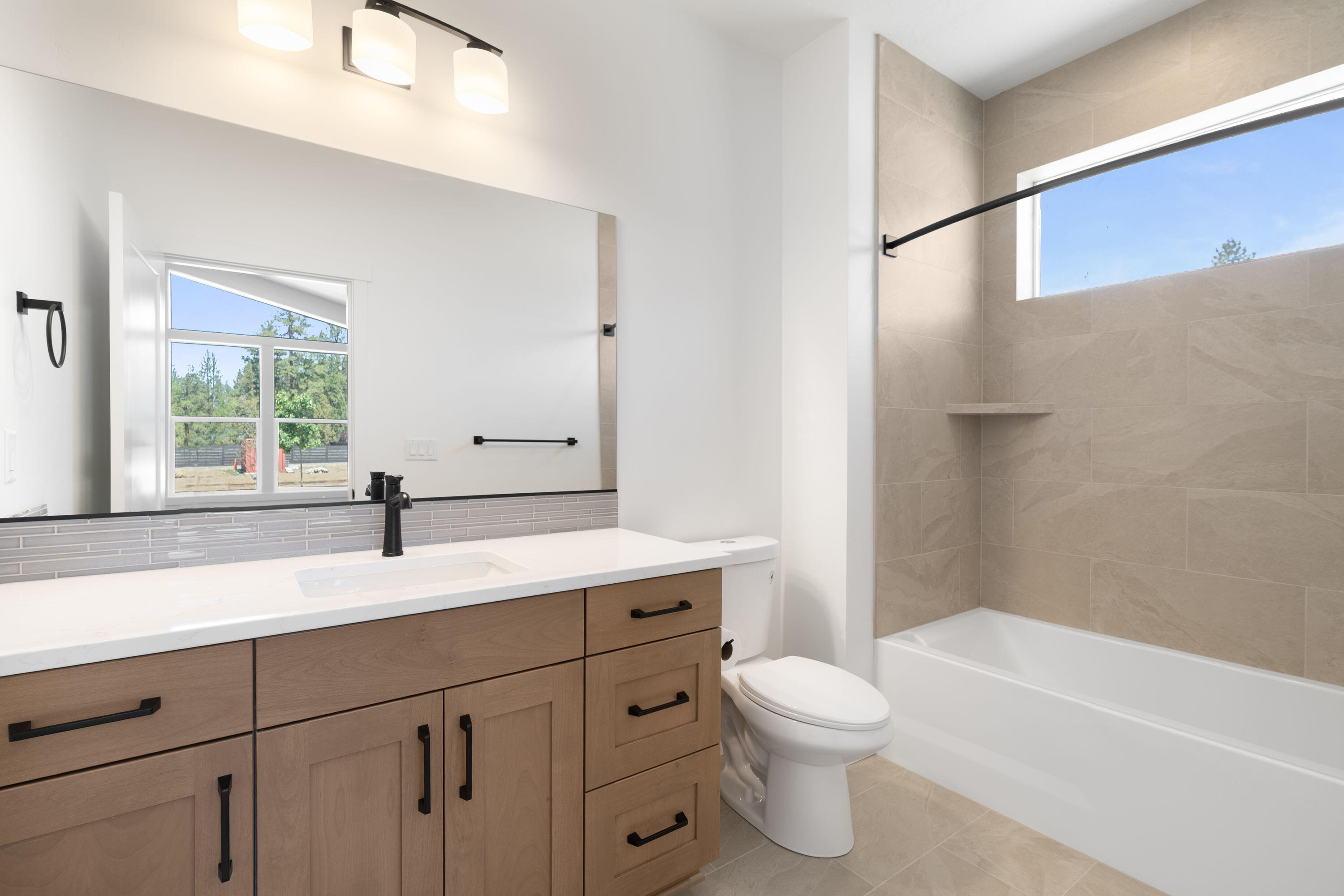 Sisters, Oregon, 97759, United States, 3 Bedrooms Bedrooms, ,3 BathroomsBathrooms,Residential,For Sale,1766266