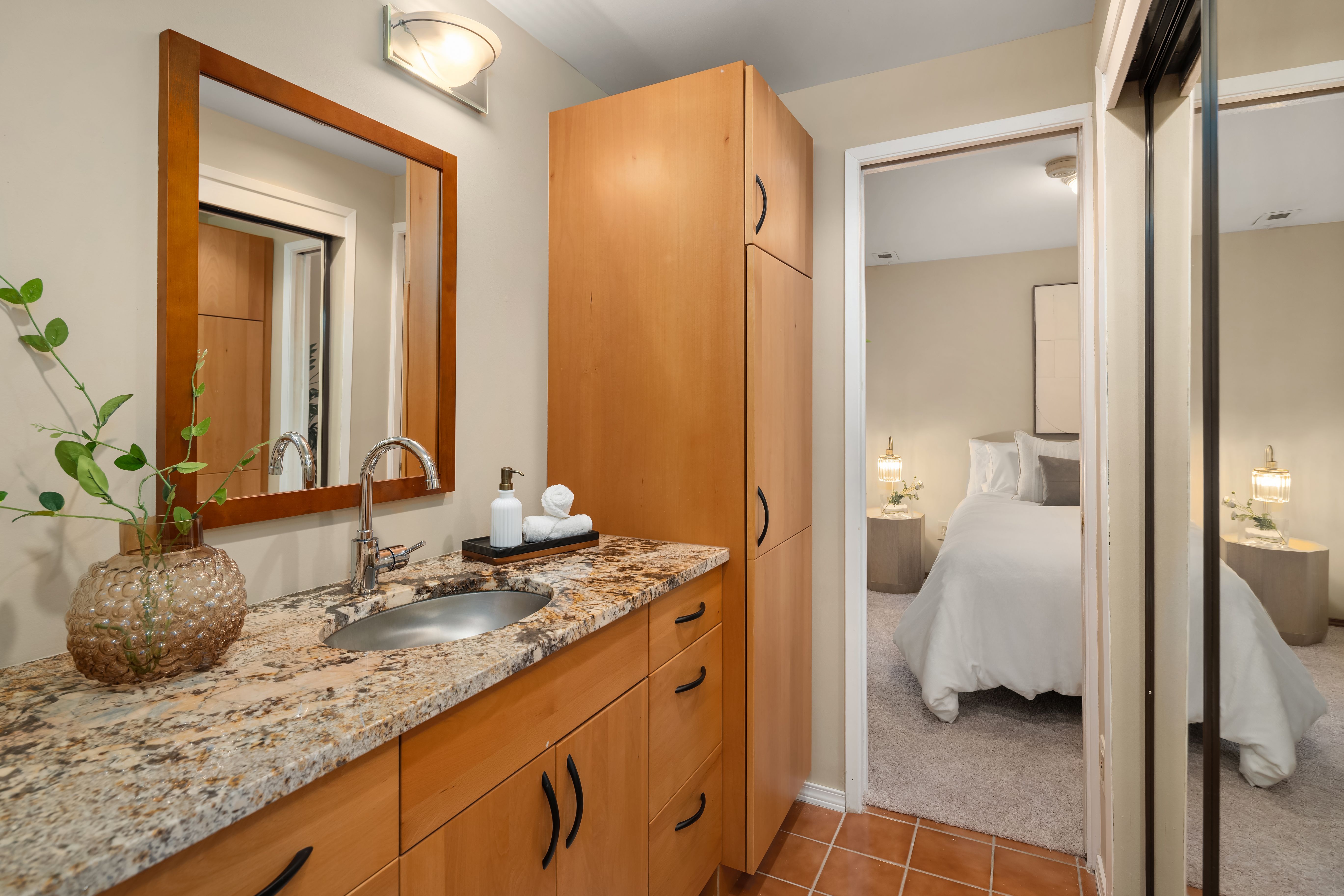  7931 E Mercer Wy, Mercer Island, WA 98040 - 物件實景