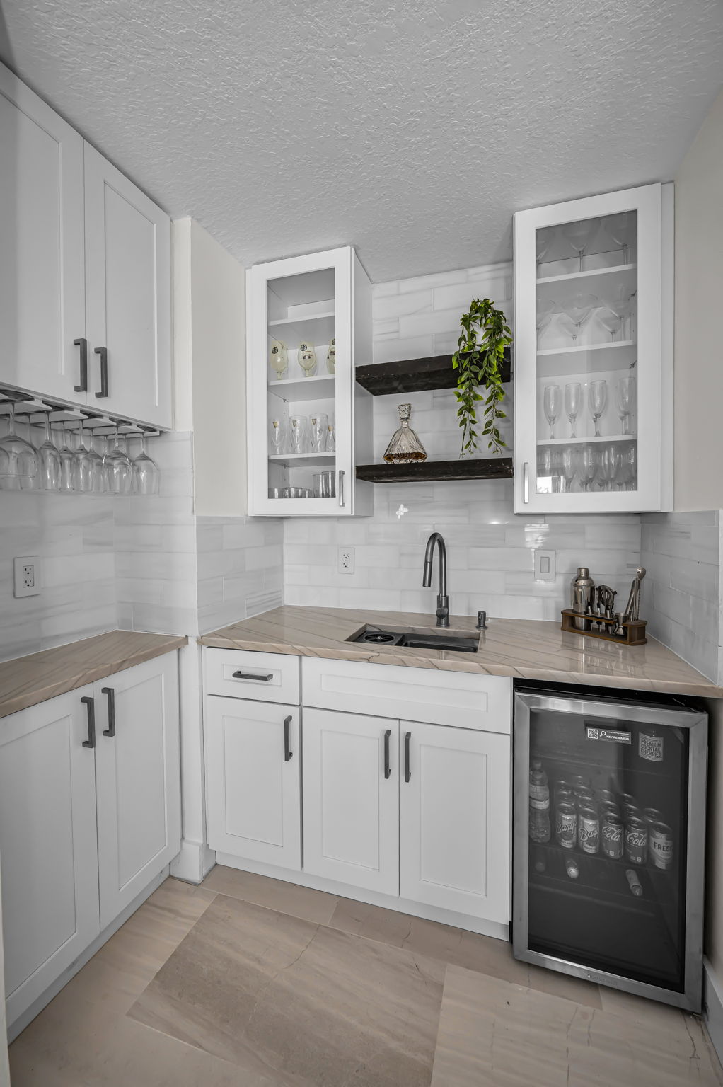 Treasure Island, Florida, 33706, United States, 4 Bedrooms Bedrooms, ,3 BathroomsBathrooms,Residential,For Sale,2016034