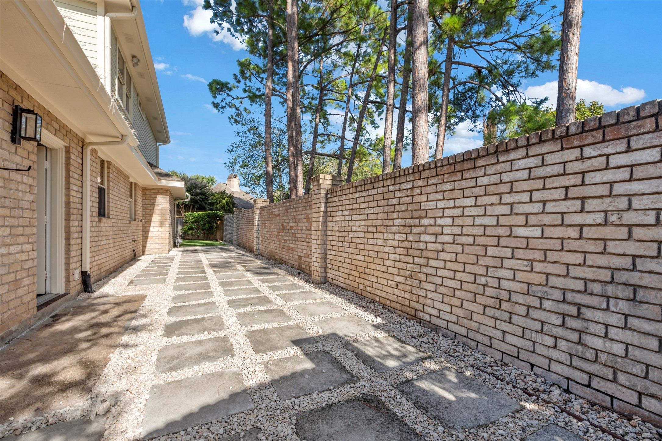 Houston, Texas, 77077, United States, 4 Bedrooms Bedrooms, ,4 BathroomsBathrooms,Residential,For Sale,1990335