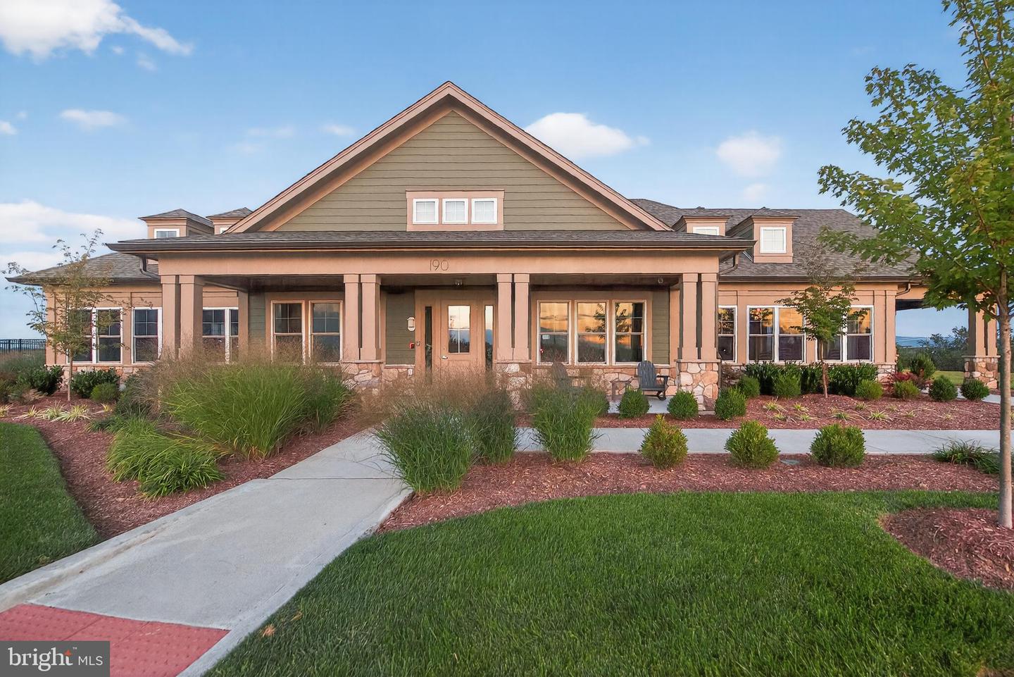 Lake Frederick, Virginia, 22630, United States, 4 Bedrooms Bedrooms, ,4 BathroomsBathrooms,Residential,For Sale,1940698