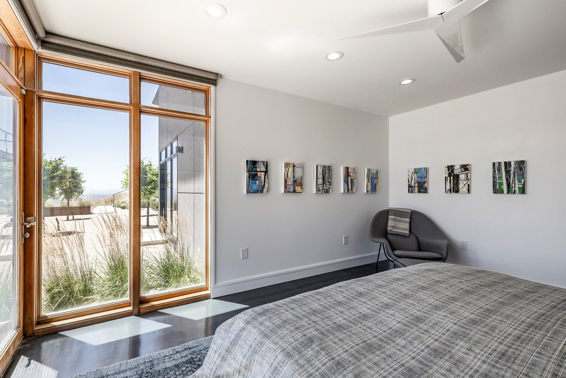  Stunning Contemporary Home with Commanding Views - 物件實景