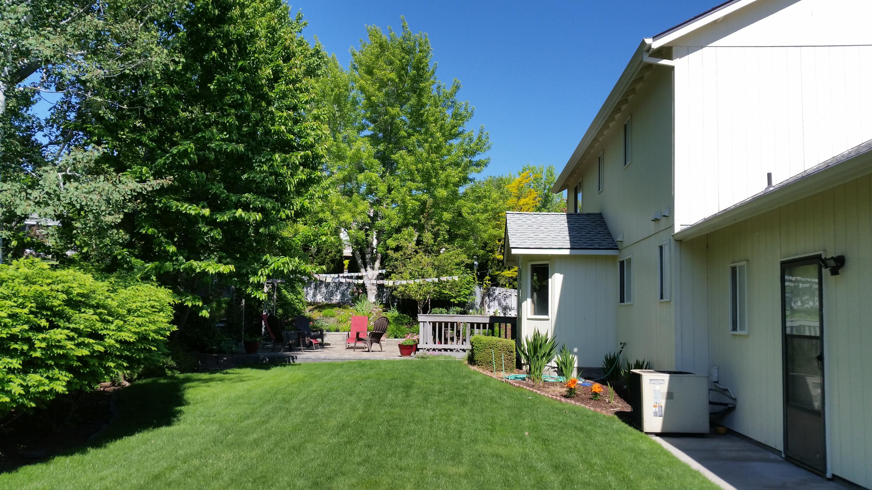 Redmond, Oregon, 97756, United States, 3 Bedrooms Bedrooms, ,4 BathroomsBathrooms,Residential,For Sale,1856956