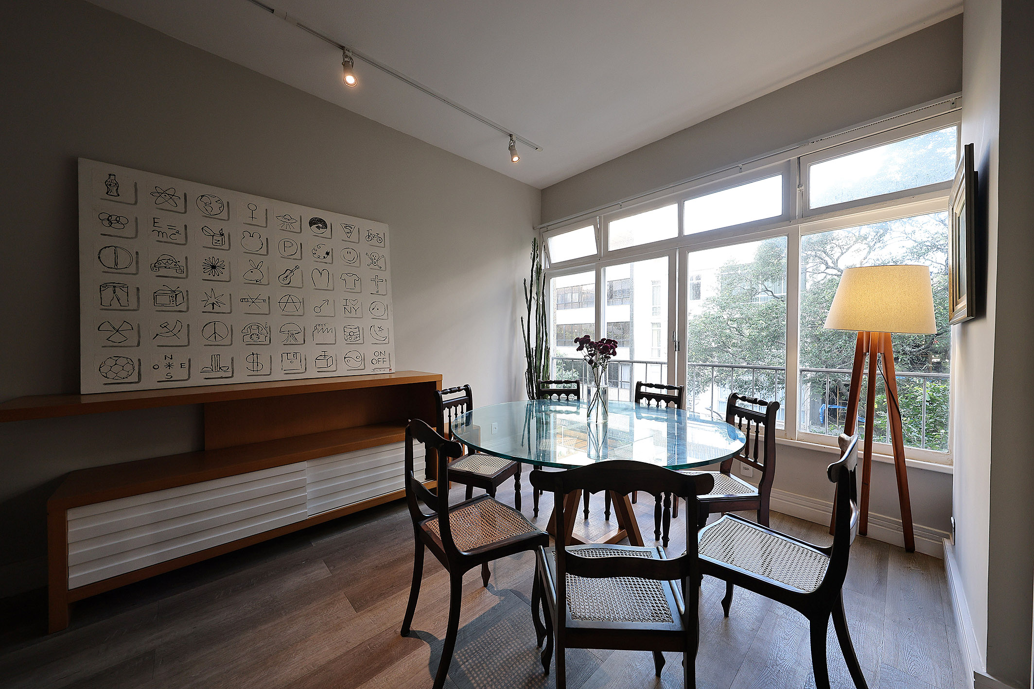  Apartment with a Flexible Floor Plan One Block from the Beach in Ipanema - 物件實景