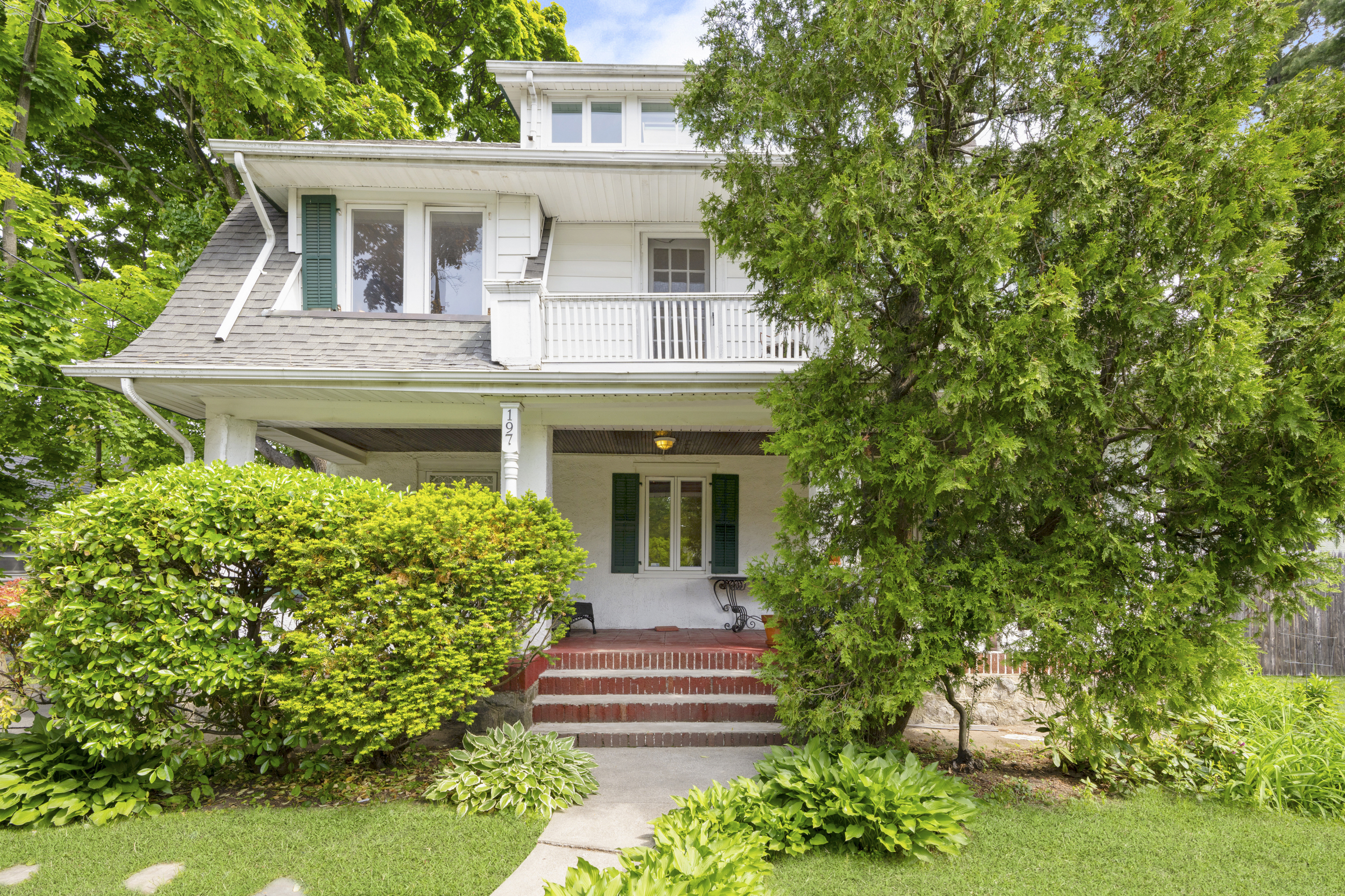  Classic New Rochelle Colonial - 物件實景