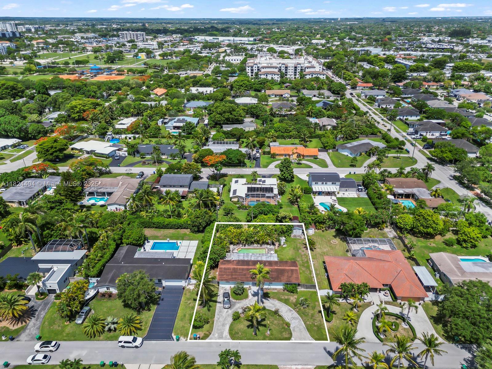 Palmetto Bay, Florida, 33157, United States, 3 Bedrooms Bedrooms, ,3 BathroomsBathrooms,Residential,For Sale,1867576