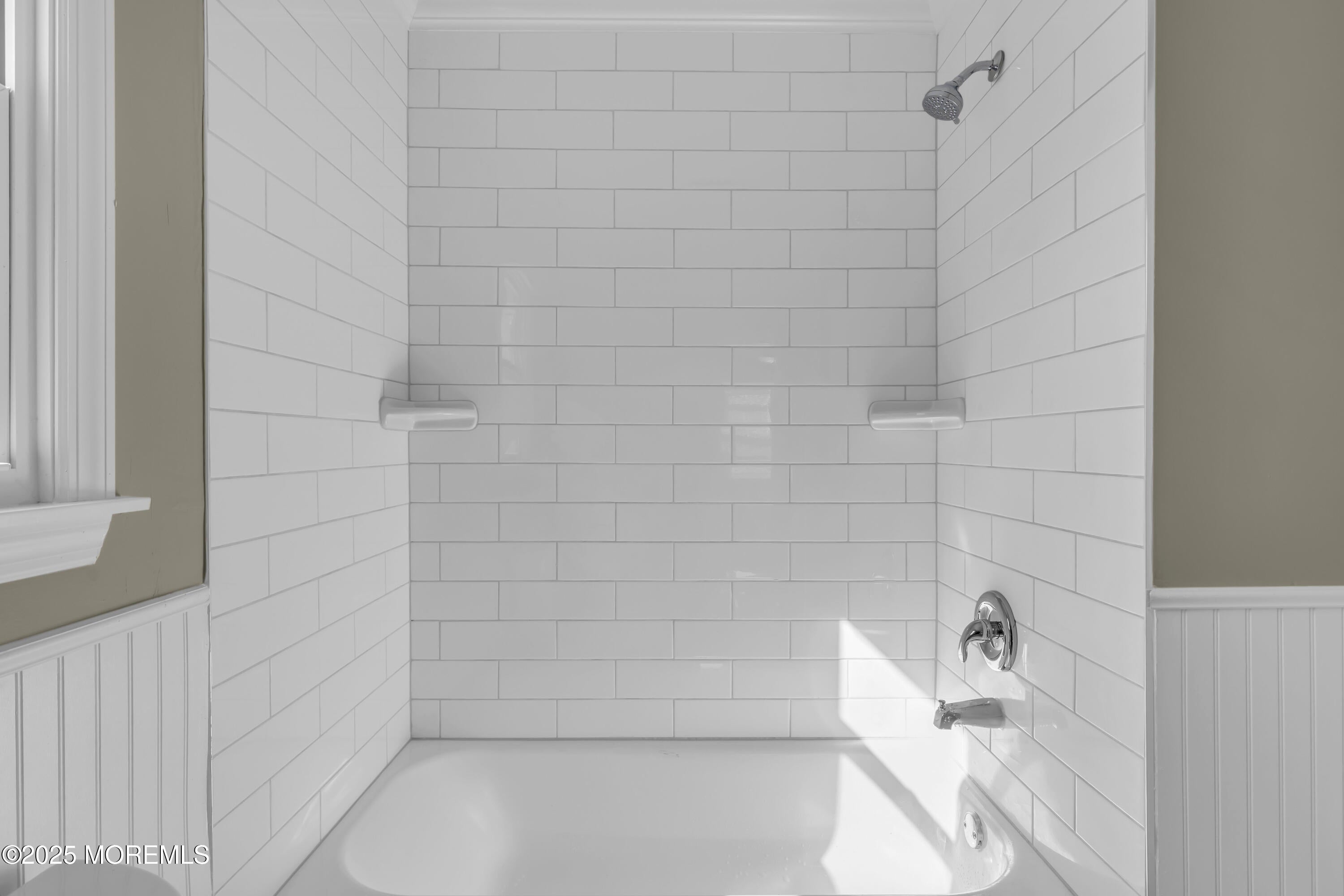 Freehold, New Jersey, 07728, United States, 3 Bedrooms Bedrooms, ,2 BathroomsBathrooms,Residential,For Sale,1990180