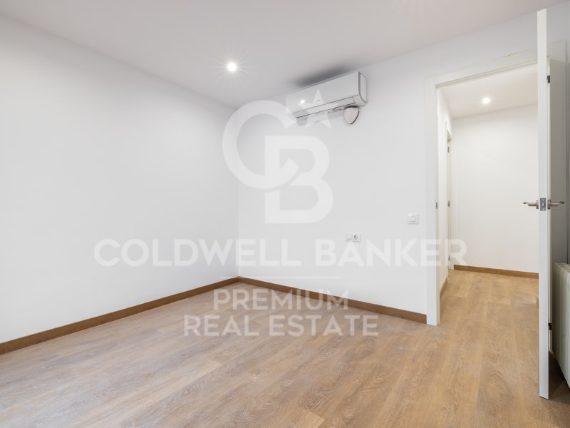 Barcelona Capital, Catalonia, ES, 4 Bedrooms Bedrooms, ,2 BathroomsBathrooms,Residential,For Sale,1752562