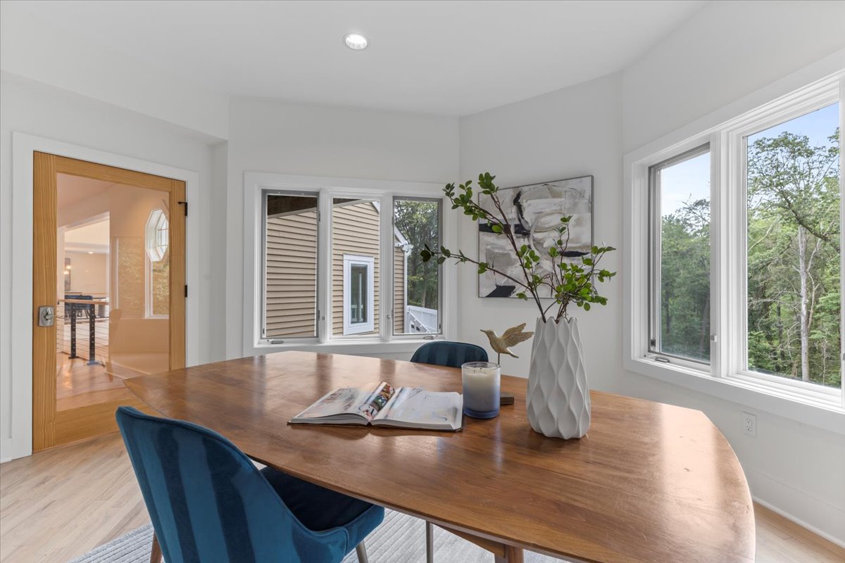 Bernardsville, New Jersey, 07924, United States, 5 Bedrooms Bedrooms, ,6 BathroomsBathrooms,Residential,For Sale,1981424