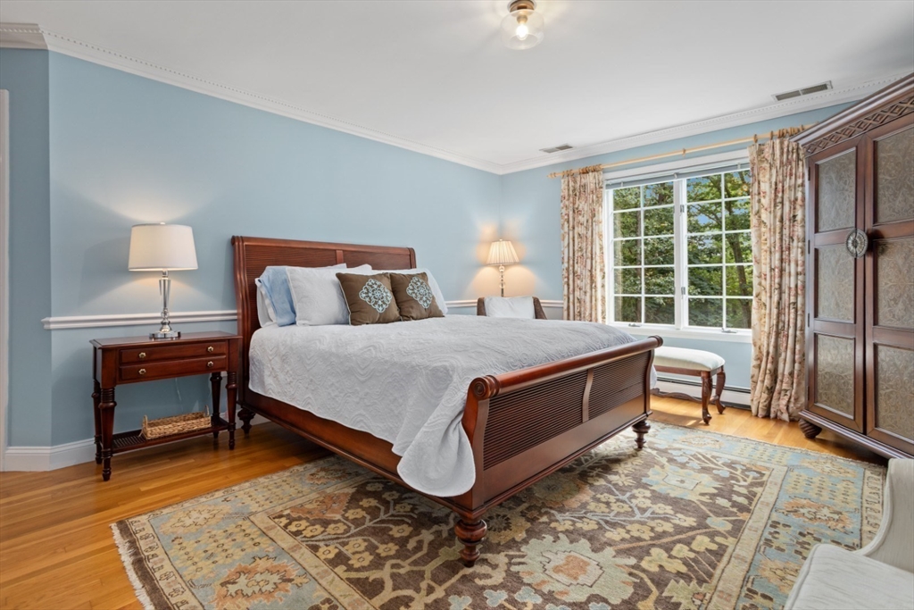 Middleton, Massachusetts, 01949, United States, 4 Bedrooms Bedrooms, ,3 BathroomsBathrooms,Residential,For Sale,1904457