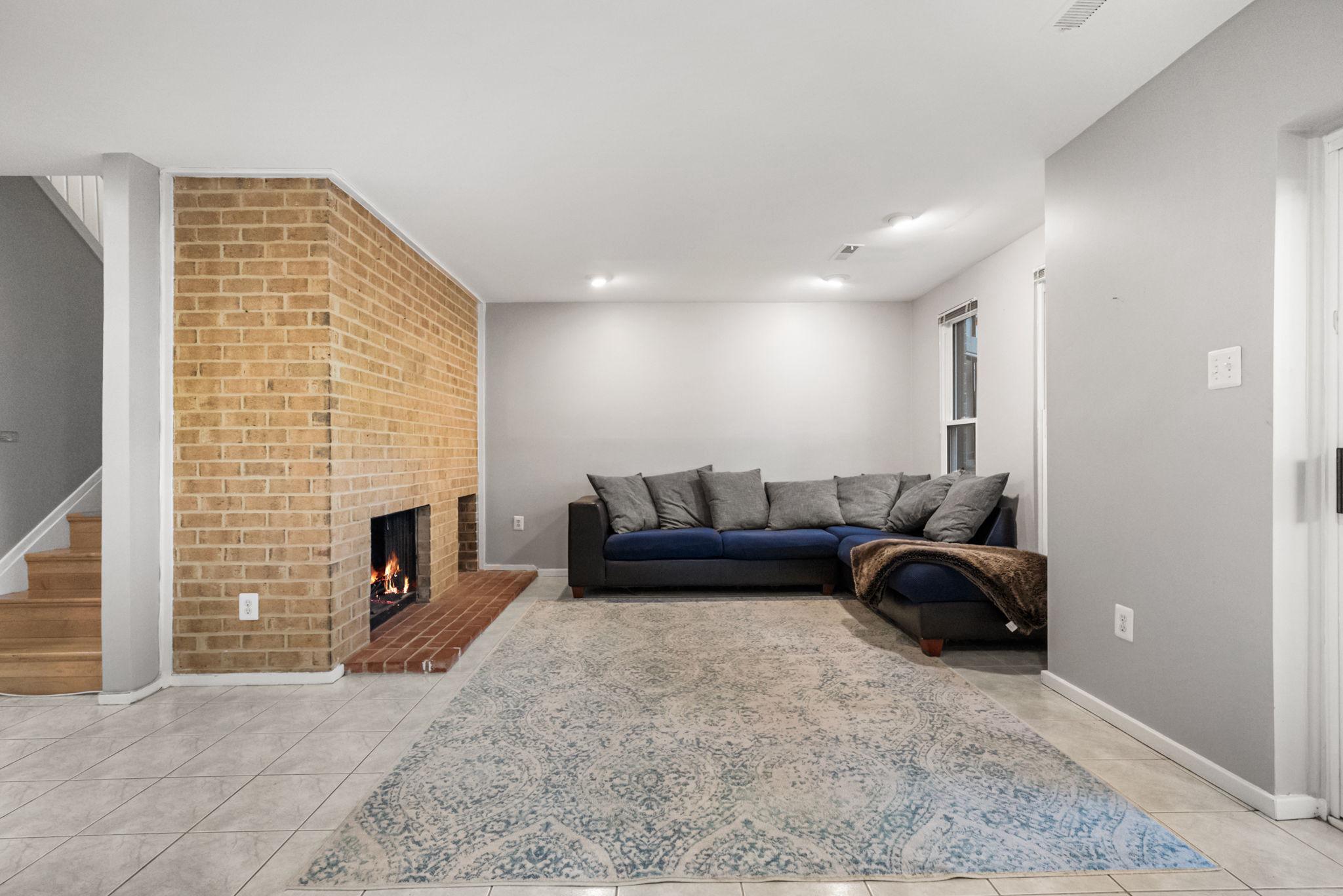  1722 Cy Court, Vienna, VA, 22182 - 物件實景