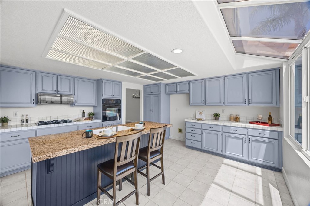 Lake Elsinore, California, 92532, United States, 4 Bedrooms Bedrooms, ,3 BathroomsBathrooms,Residential,For Sale,2048913
