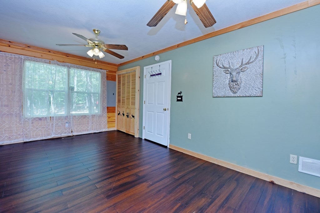 Mineral Bluff, Georgia, 30559, United States, 3 Bedrooms Bedrooms, ,3 BathroomsBathrooms,Residential,For Sale,1882955