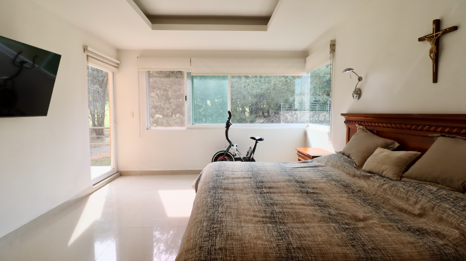 Morelia, Michoacán de Ocampo, 58350, Mexico, 4 Bedrooms Bedrooms, ,4 BathroomsBathrooms,Residential,For Sale,1998426