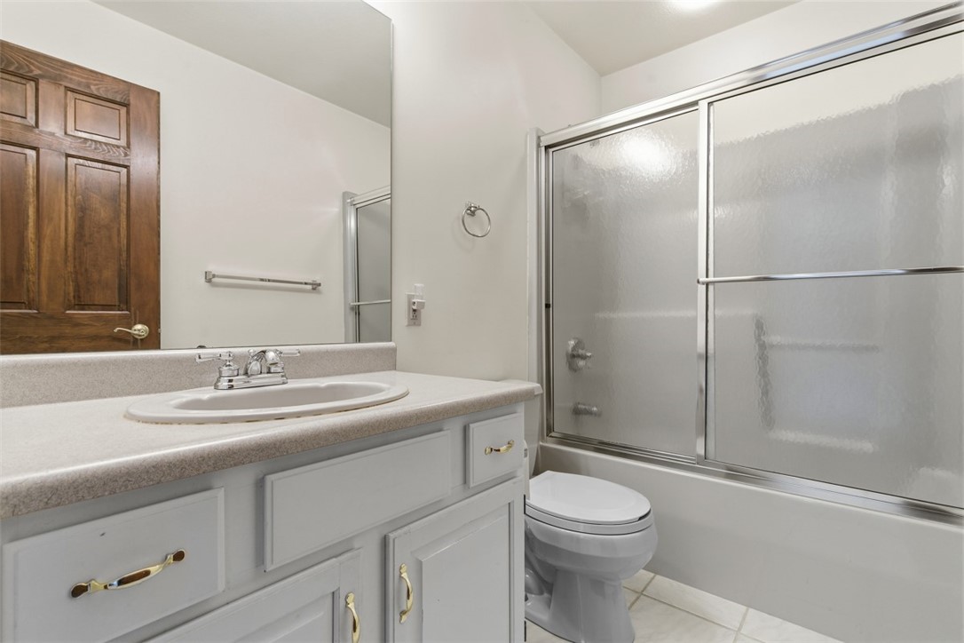 Robinson Twp, Pennsylvania, 15136, United States, 4 Bedrooms Bedrooms, ,4 BathroomsBathrooms,Residential,For Sale,1992157