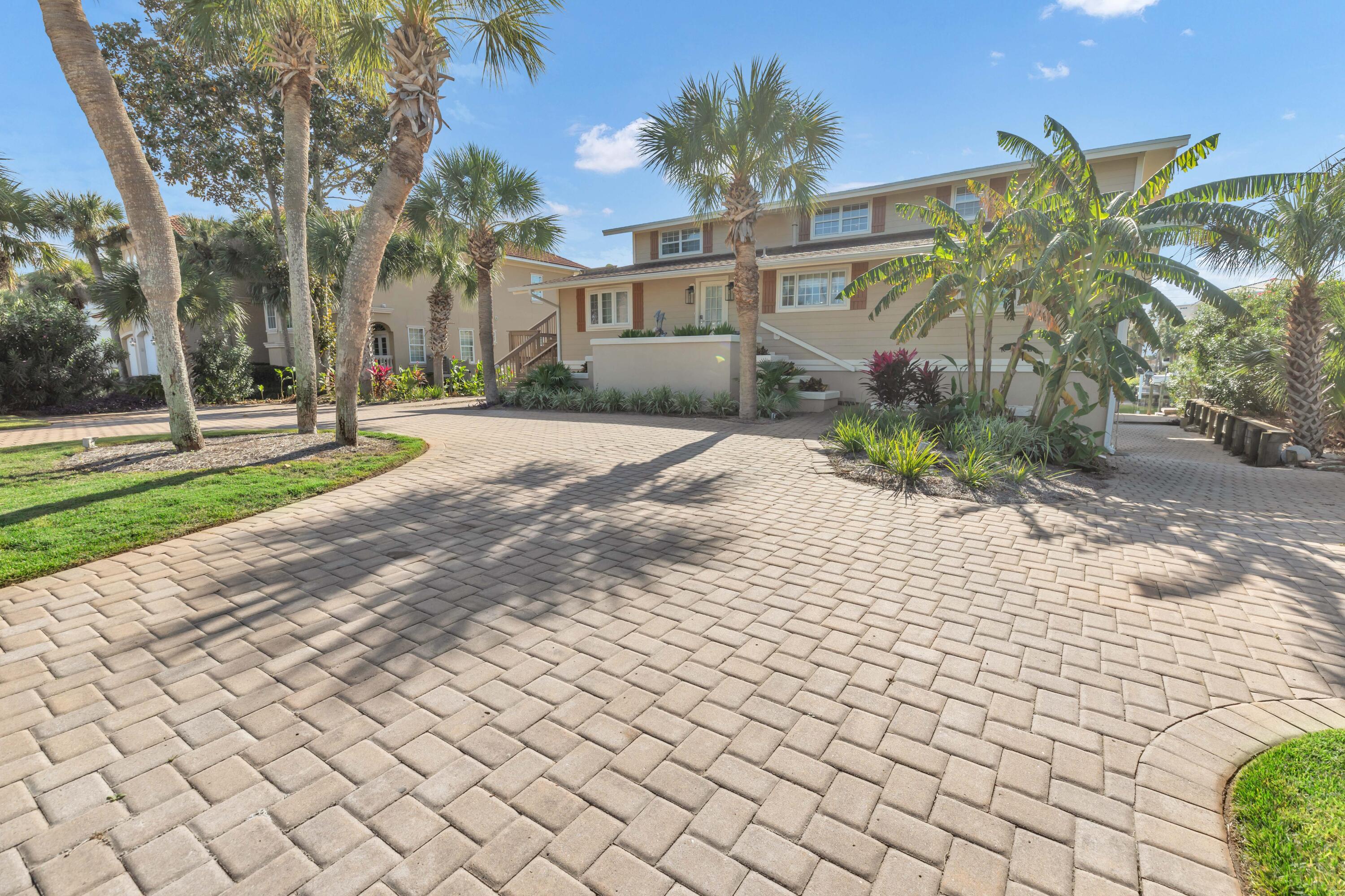 Destin, Florida, 32541, United States, 6 Bedrooms Bedrooms, ,6 BathroomsBathrooms,Residential,For Sale,1996385