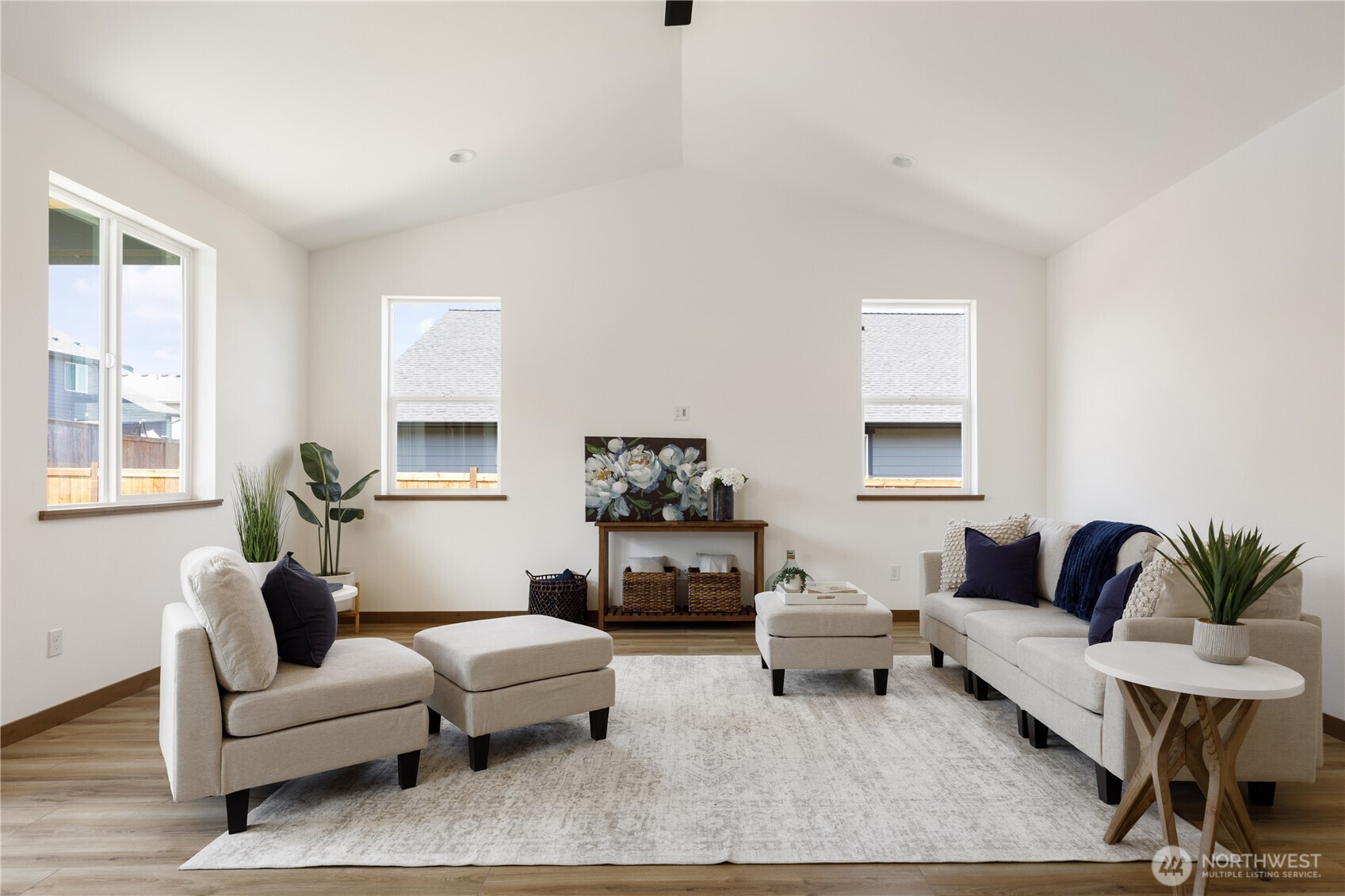 Oak Harbor, Washington, 98277, United States, 4 Bedrooms Bedrooms, ,1 BathroomBathrooms,Residential,For Sale,1939652