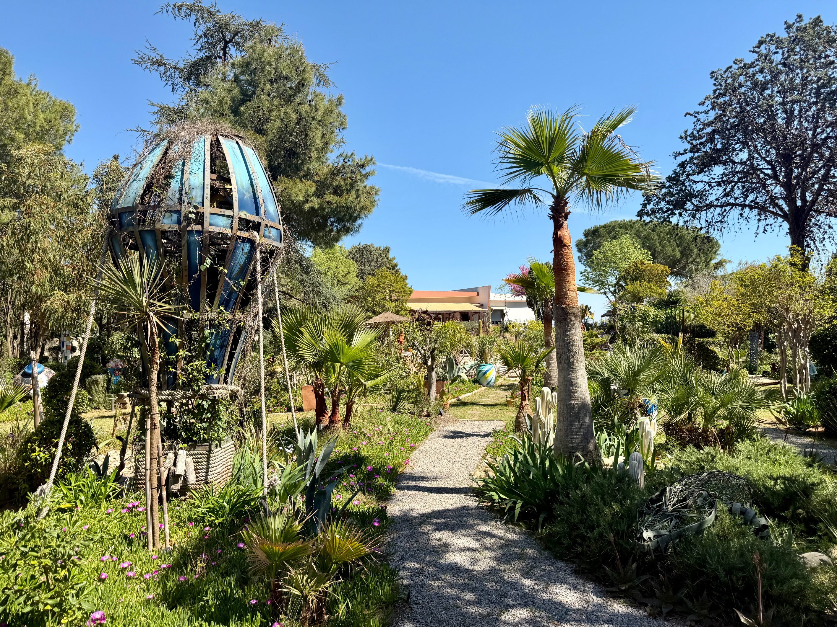  In an idyllic green setting, a unique and welcoming property... - 物件實景