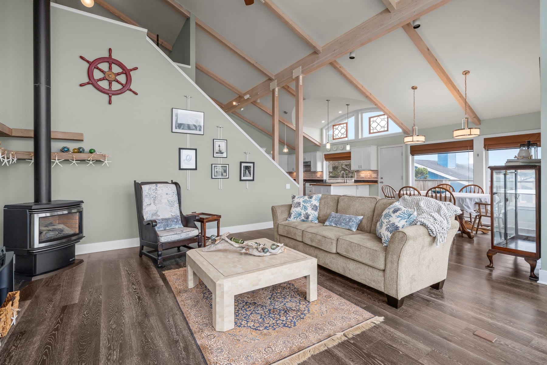  1068 NW 6TH CT Lincoln City, OR 97367 - 物件實景
