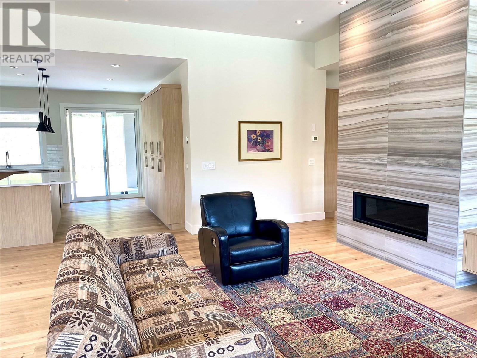 GRAND FORKS, British Columbia, V0H 1H0, CA, 4 Bedrooms Bedrooms, ,4 BathroomsBathrooms,Residential,For Sale,1837825