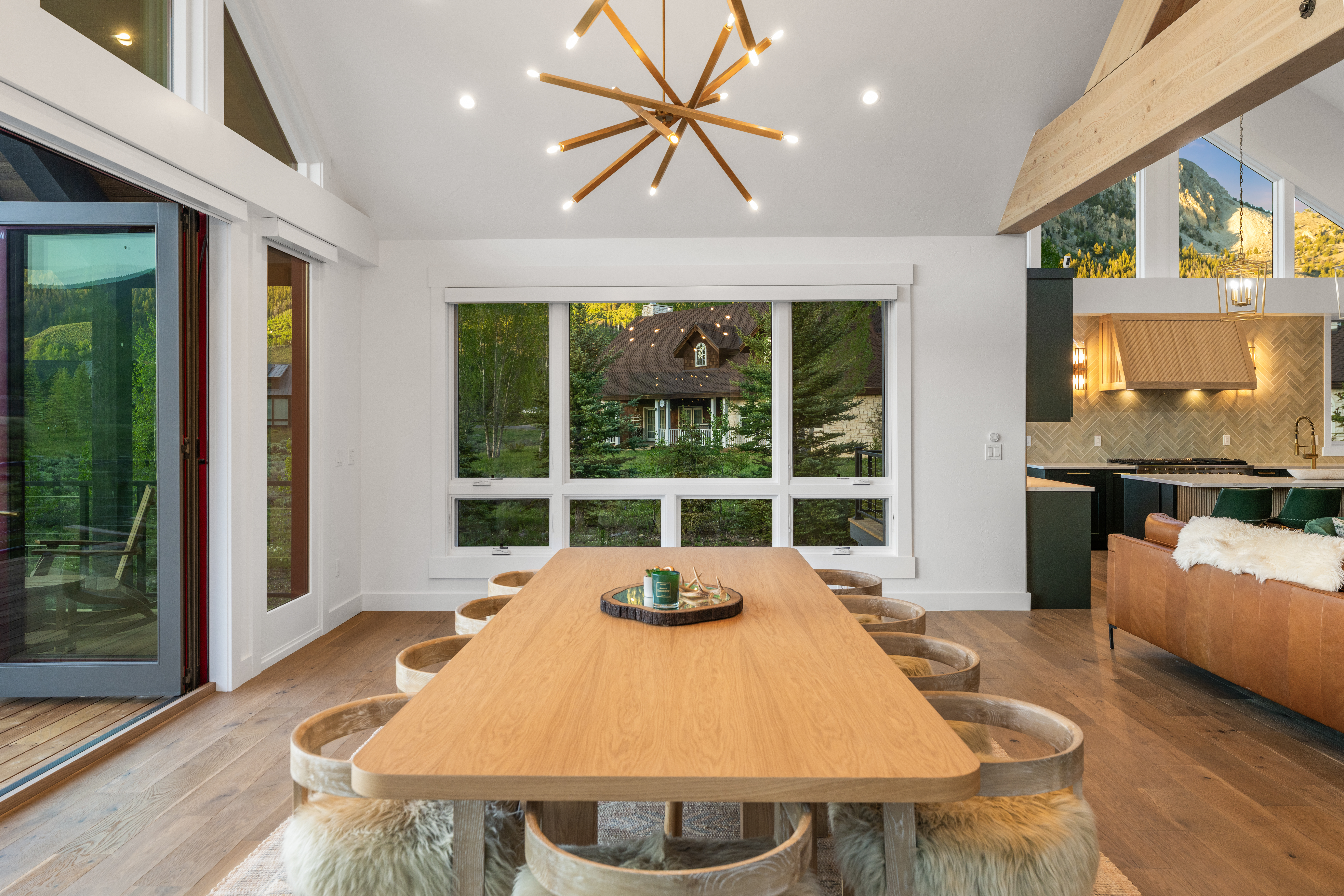  Extensively Reimagined, Fully-Furnished Masterpiece - 物件實景