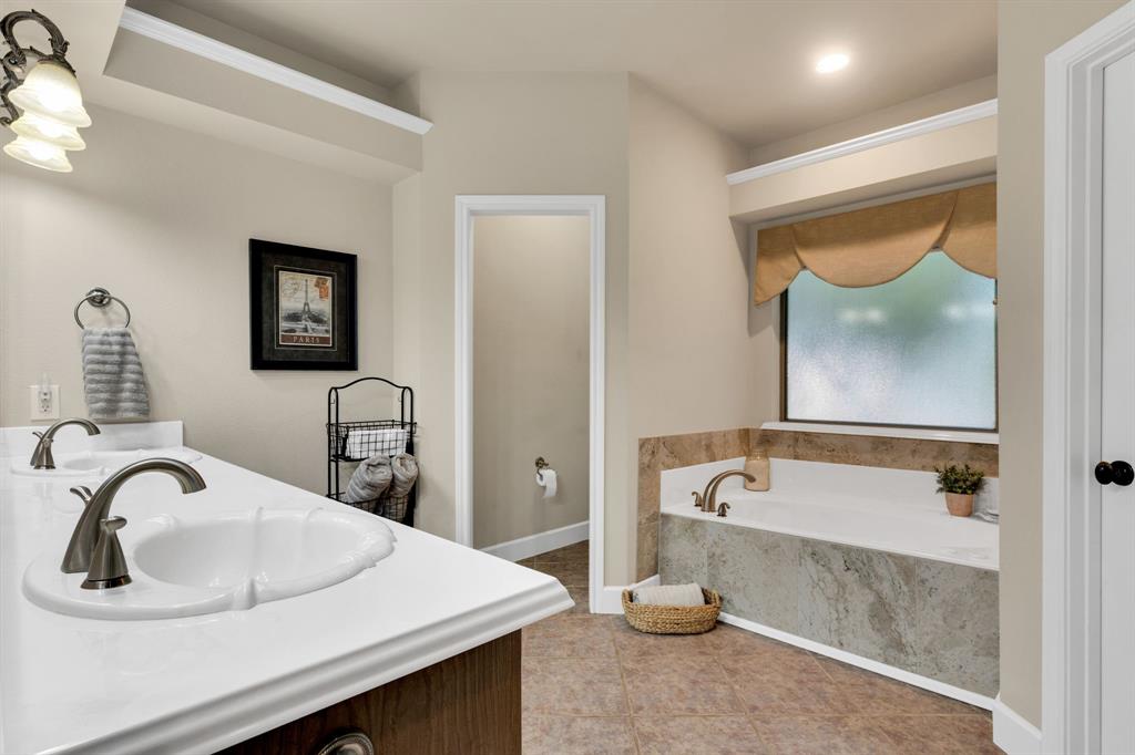 Midlothian, Texas, 76065, United States, 4 Bedrooms Bedrooms, ,4 BathroomsBathrooms,Residential,For Sale,1975305