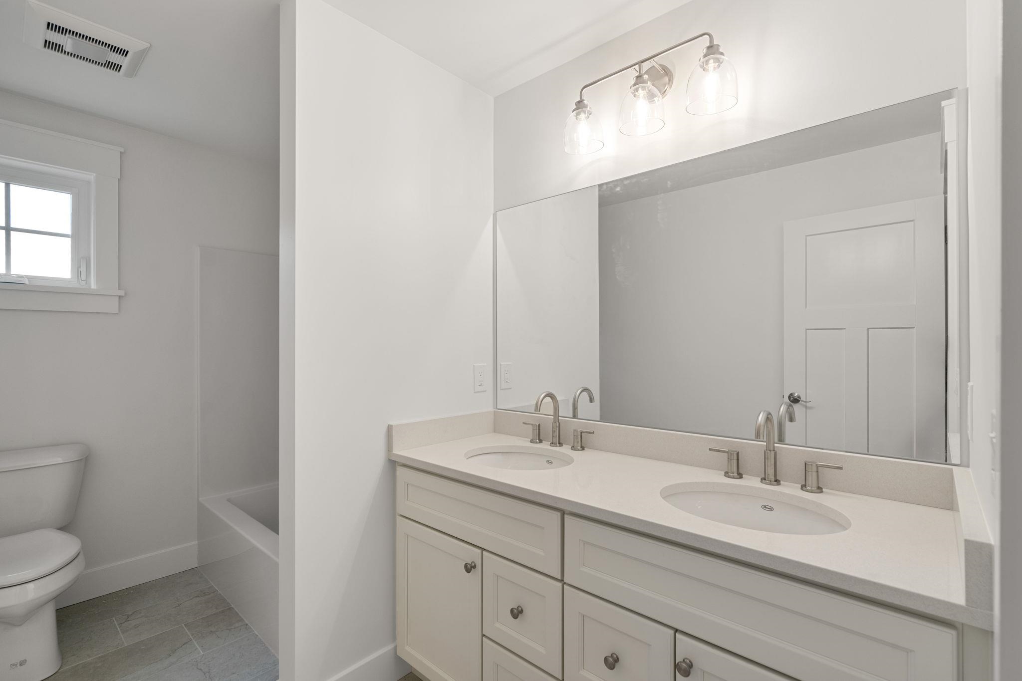 Bedford, New Hampshire, 03110, United States, 4 Bedrooms Bedrooms, ,5 BathroomsBathrooms,Residential,For Sale,1924713