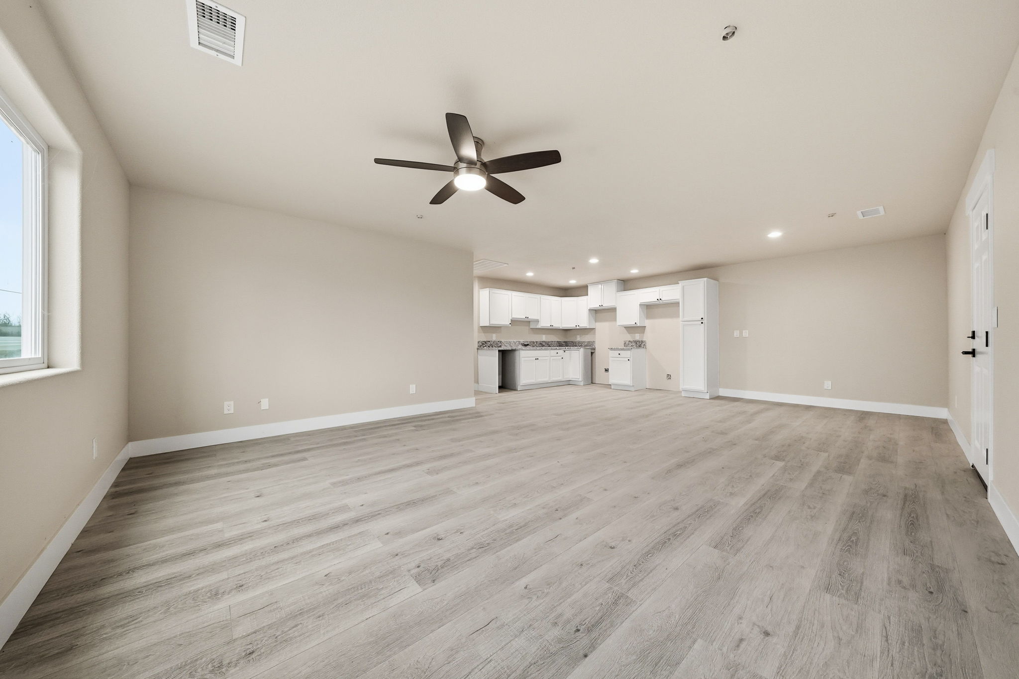 Redding, California, 96003, United States, 5 Bedrooms Bedrooms, ,4 BathroomsBathrooms,Residential,For Sale,2006033