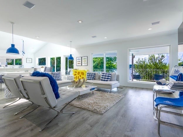 Possum Kingdom Lake, Texas, 76449, United States, 5 Bedrooms Bedrooms, ,4 BathroomsBathrooms,Residential,For Sale,1974399