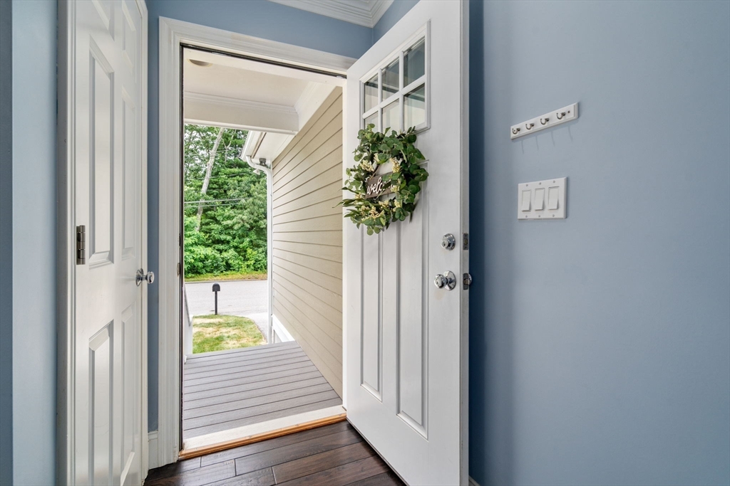 Natick, Massachusetts, 01760, United States, 3 Bedrooms Bedrooms, ,3 BathroomsBathrooms,Residential,For Sale,1941867