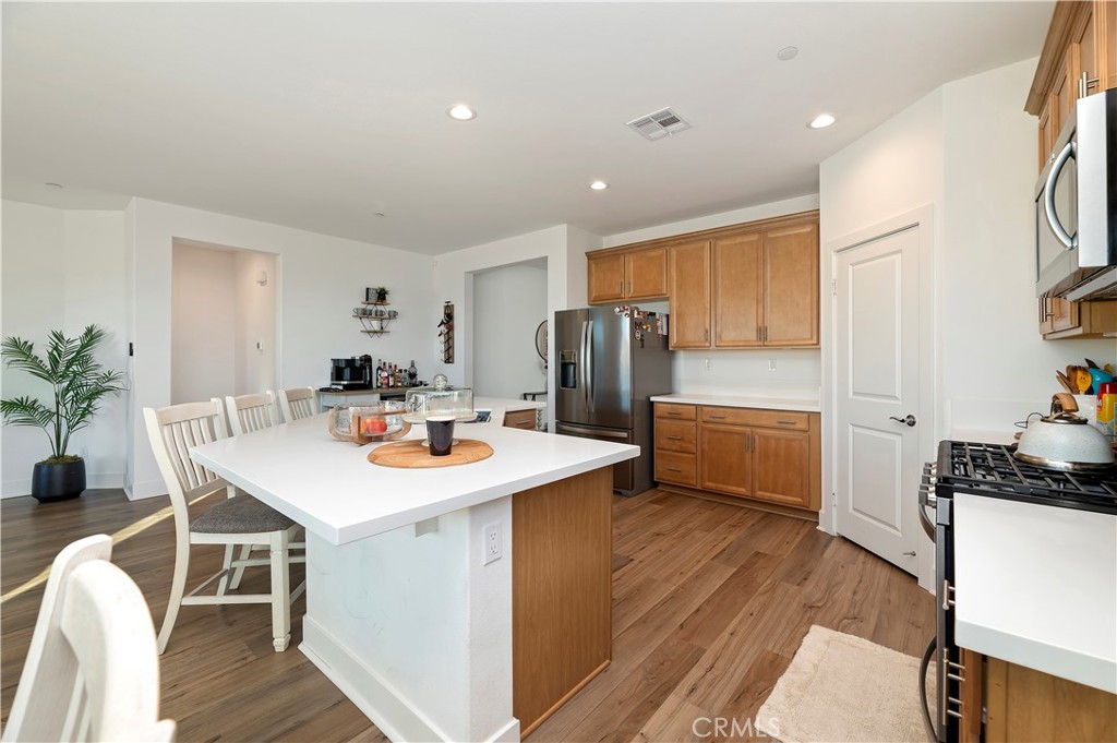 Murrieta, California, 92563, United States, 3 Bedrooms Bedrooms, ,2 BathroomsBathrooms,Residential,For Sale,2011139