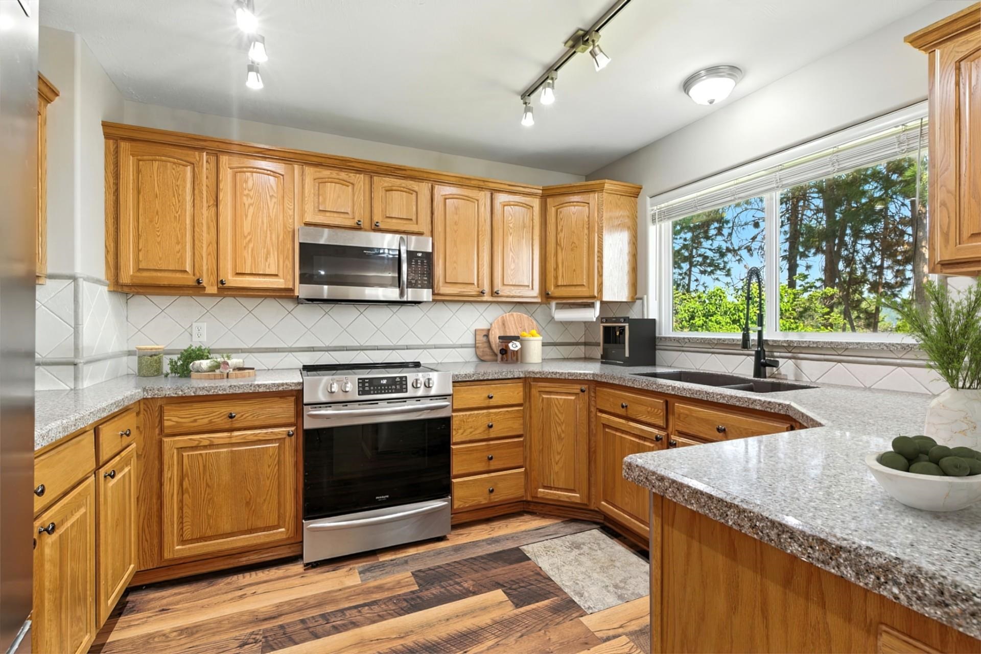 Spokane, Washington, 99224, United States, 5 Bedrooms Bedrooms, ,4 BathroomsBathrooms,Residential,For Sale,1977717