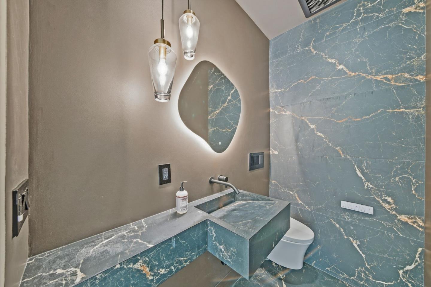 Hillsborough, California, 94010, United States, 8 Bedrooms Bedrooms, ,10 BathroomsBathrooms,Residential,For Sale,1949647