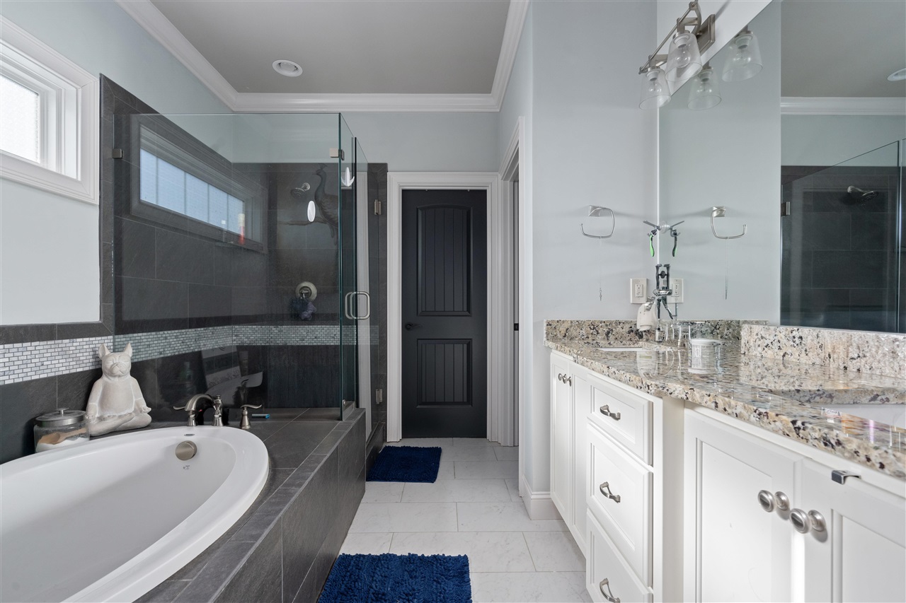 Alvaton, Kentucky, 42122, United States, 5 Bedrooms Bedrooms, ,4 BathroomsBathrooms,Residential,For Sale,1939177