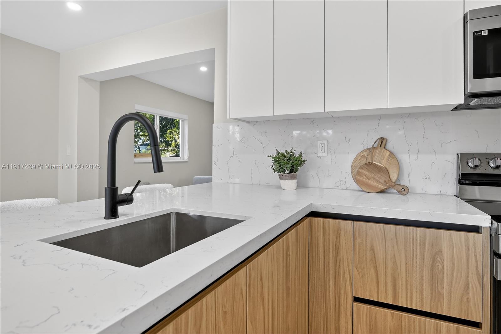 Miami Gardens, Florida, 33056, United States, 3 Bedrooms Bedrooms, ,2 BathroomsBathrooms,Residential,For Sale,1995536