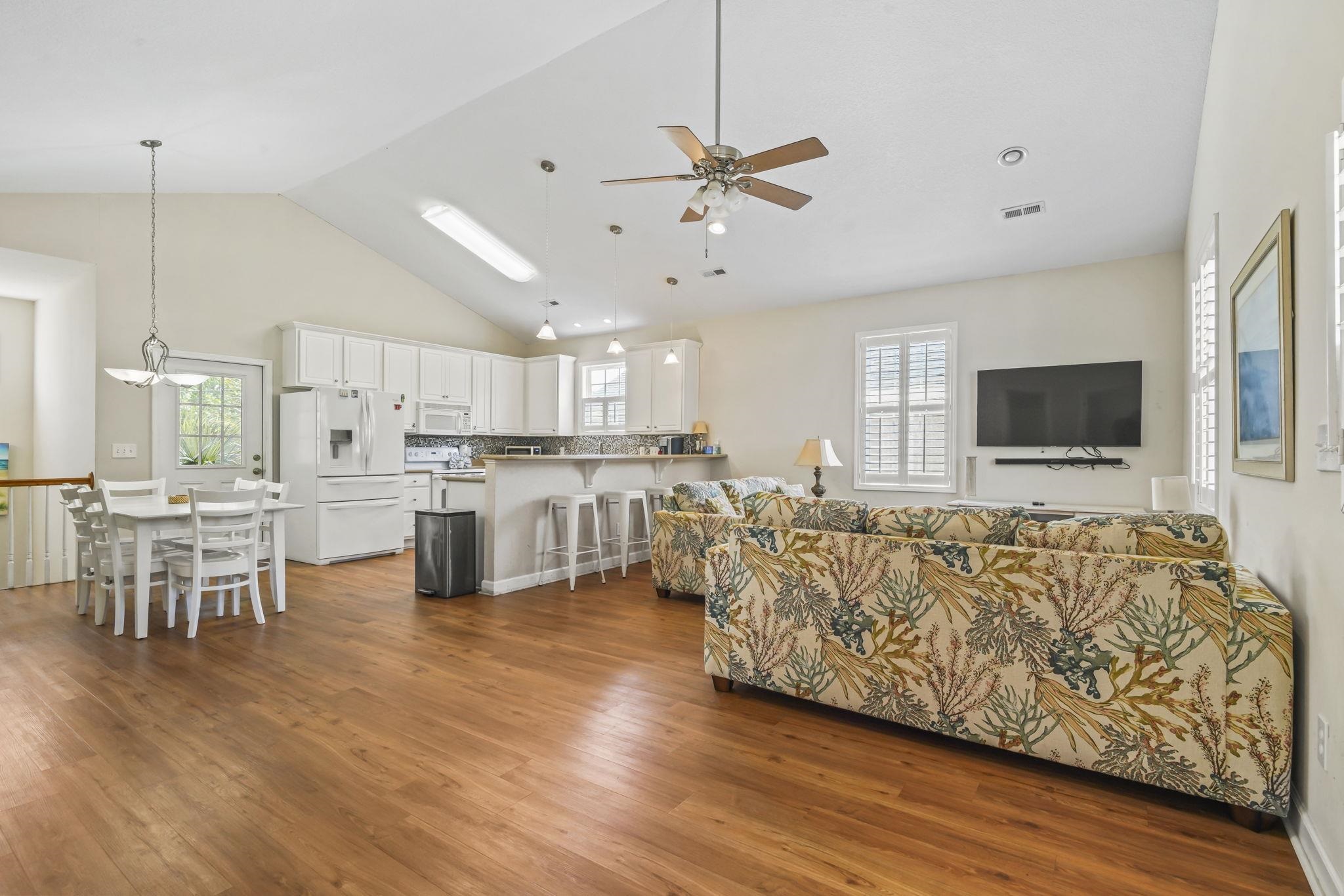 North Myrtle Beach, South Carolina, 29582, United States, 4 Bedrooms Bedrooms, ,3 BathroomsBathrooms,Residential,For Sale,2040482