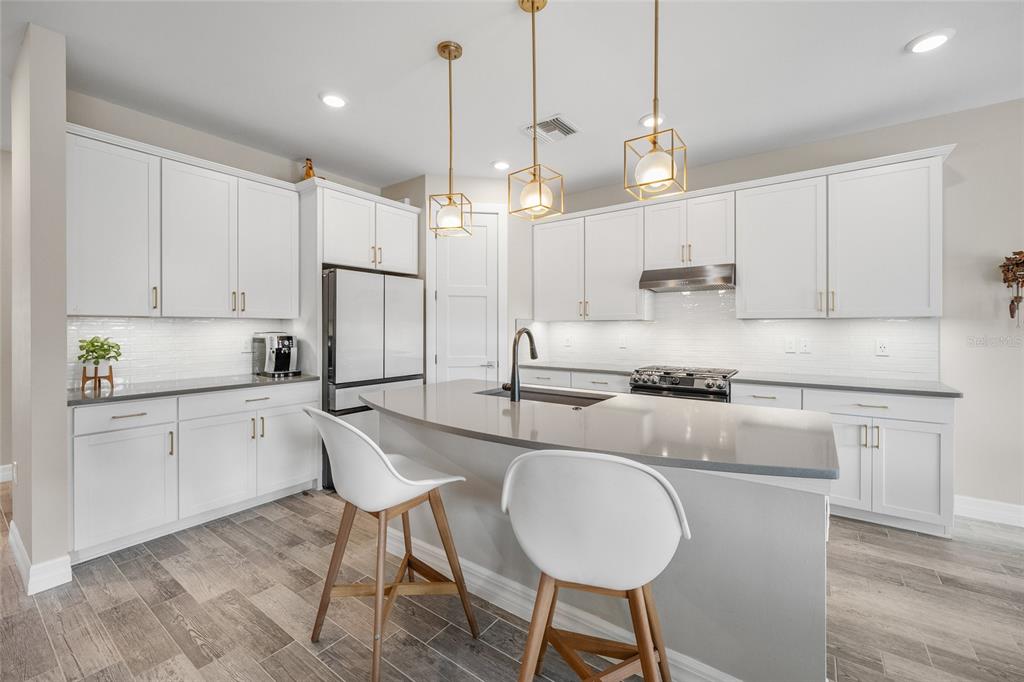 Bradenton, Florida, 34211, United States, 4 Bedrooms Bedrooms, ,4 BathroomsBathrooms,Residential,For Sale,1723904