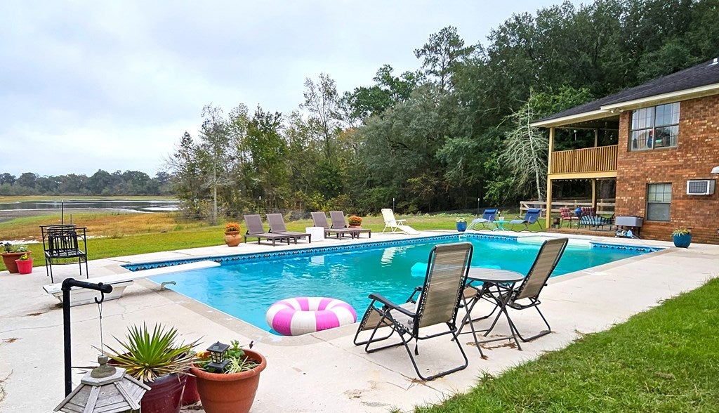 Bainbridge, Georgia, 39817, United States, 4 Bedrooms Bedrooms, ,4 BathroomsBathrooms,Residential,For Sale,1988533