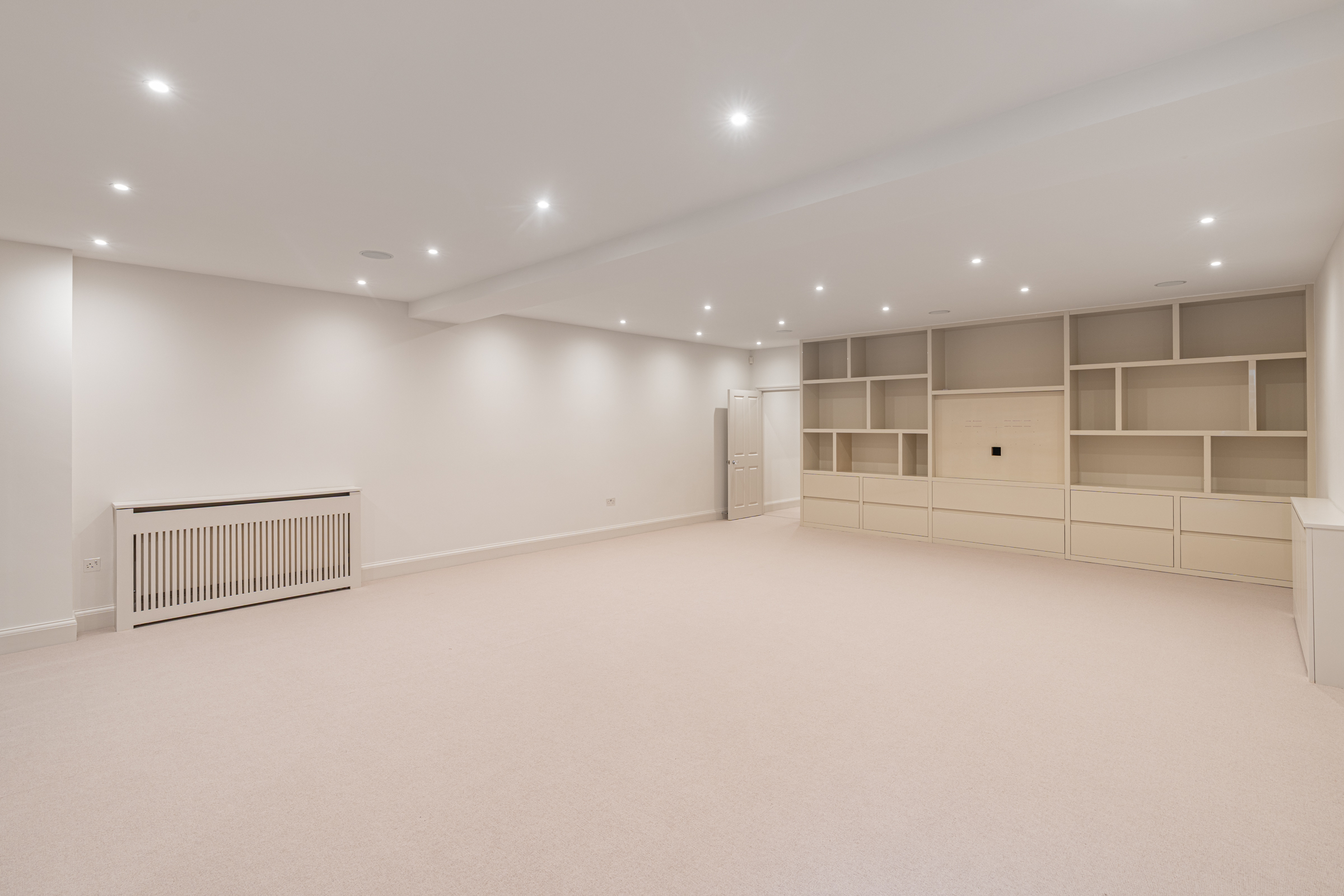  A six-bedroom Peterborough Estate house with a garden, roof terrace and garage - 物件實景
